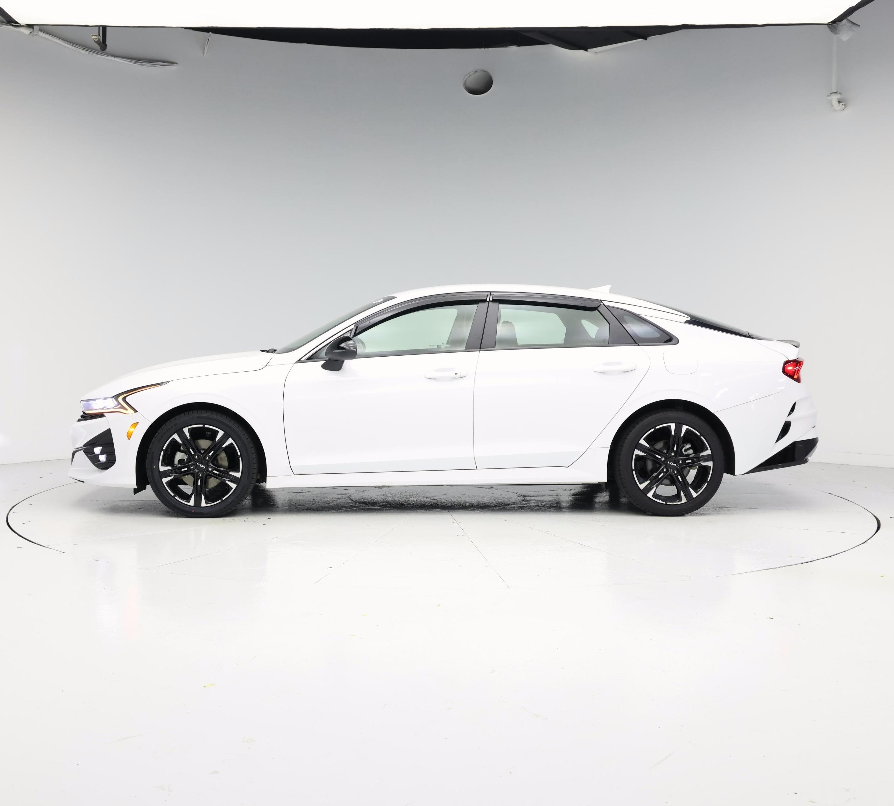 Thumbnail: 2023 Kia K5 - 3