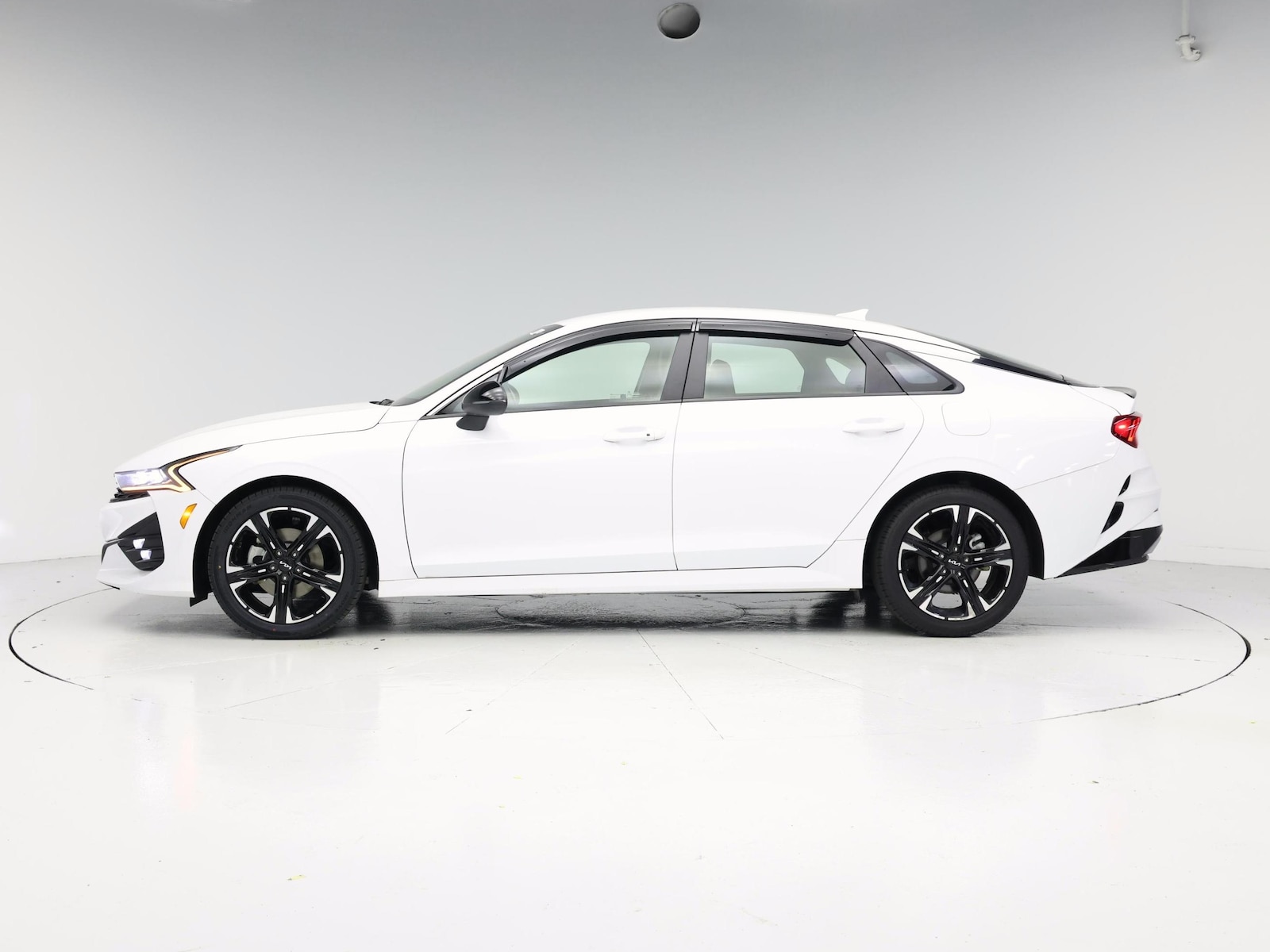 2023 Kia K5 GT-Line - Photo 4