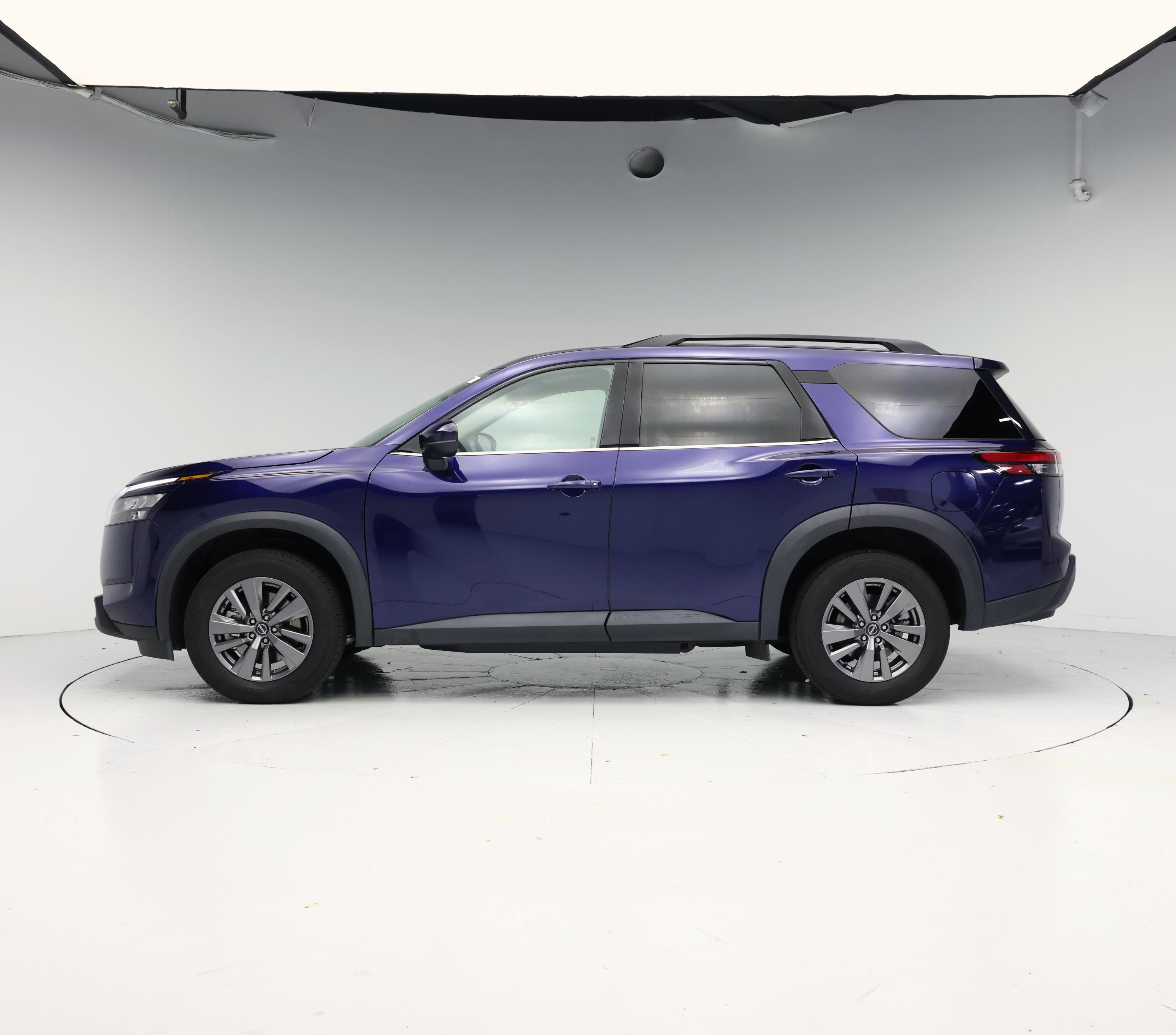 Thumbnail: 2023 Nissan Pathfinder - 3