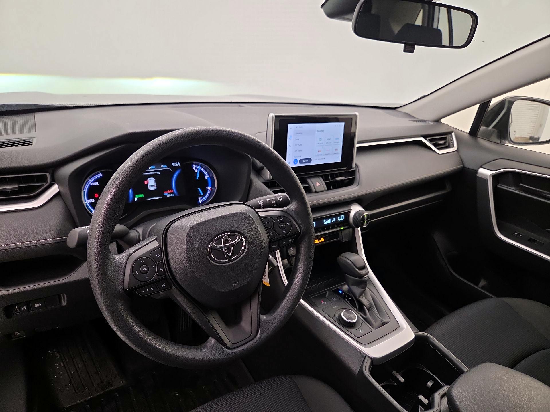 Thumbnail: 2025 Toyota RAV4 - 9