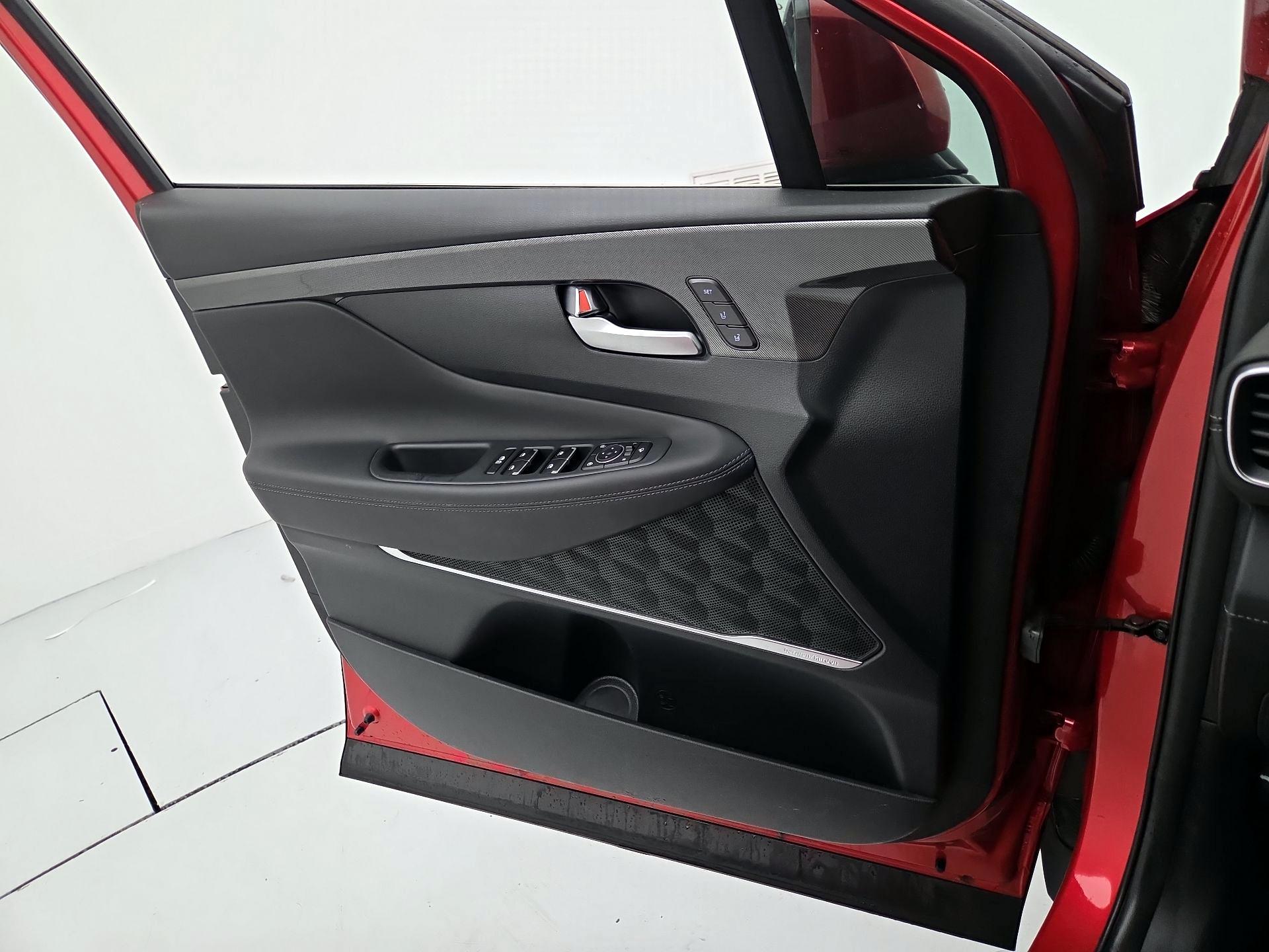 Thumbnail: 2023 Hyundai Santa Fe - 12