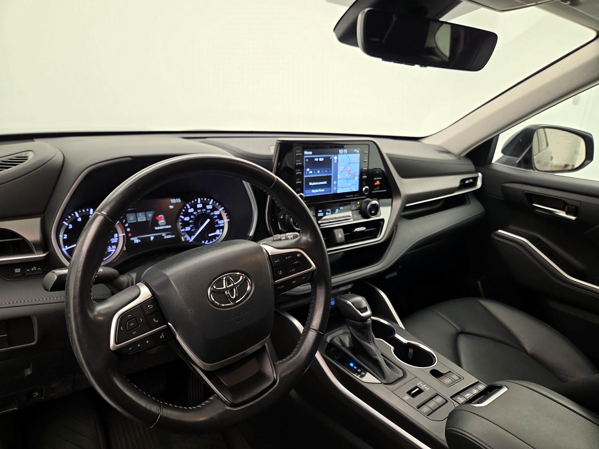 Thumbnail: 2022 Toyota Highlander - 9