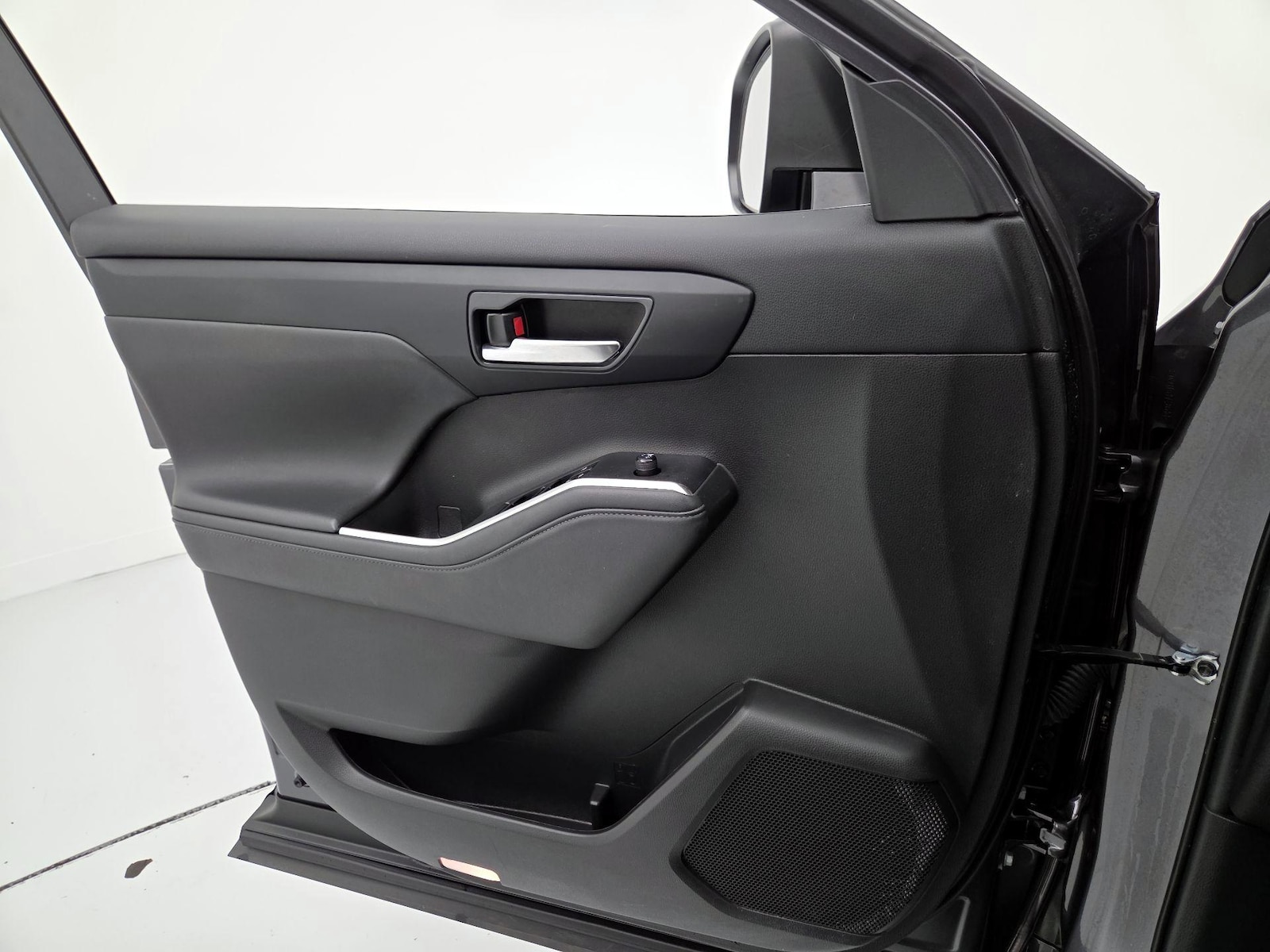 2022 Toyota Highlander XLE - Photo 13