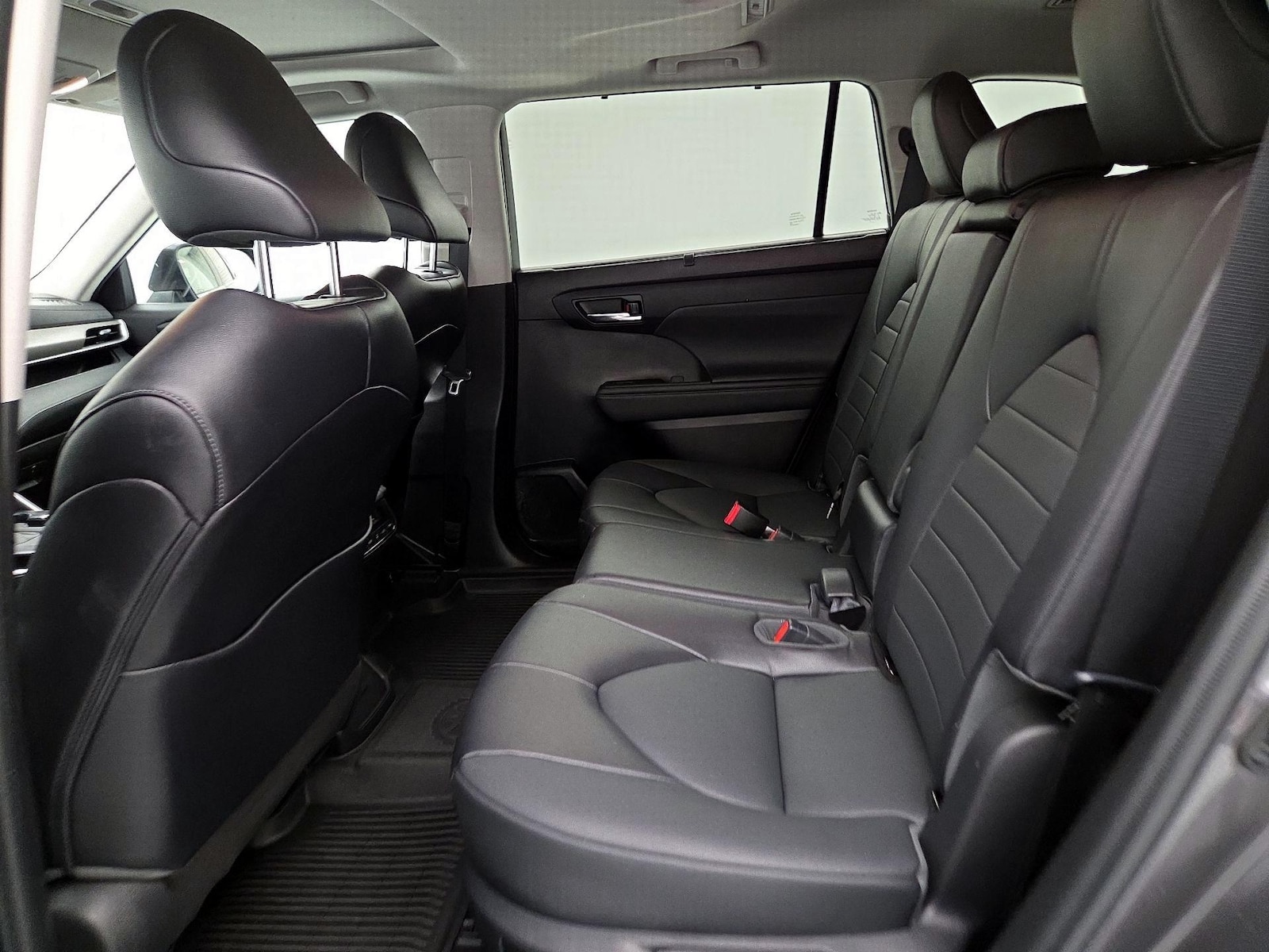 2022 Toyota Highlander XLE - Photo 22