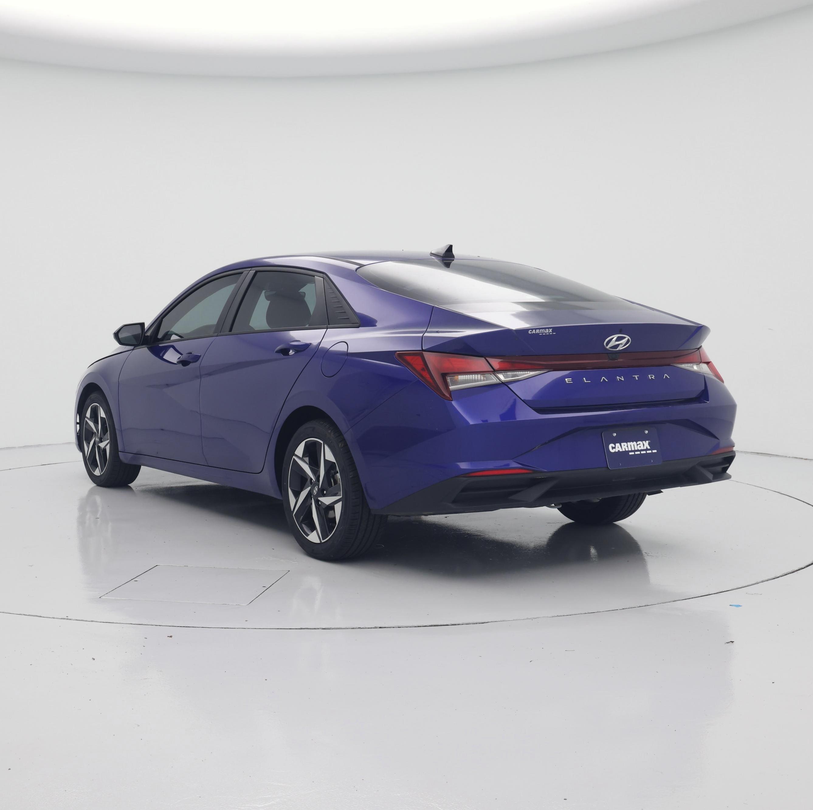 Thumbnail: 2023 Hyundai Elantra - 2