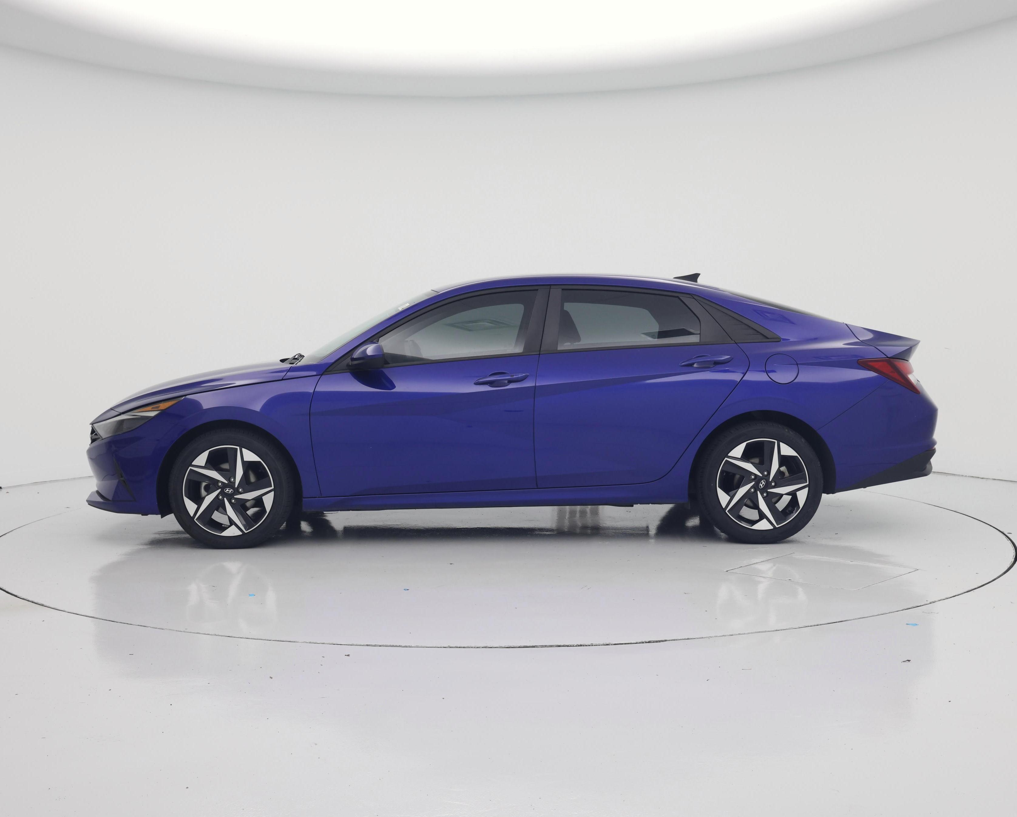 Thumbnail: 2023 Hyundai Elantra - 3