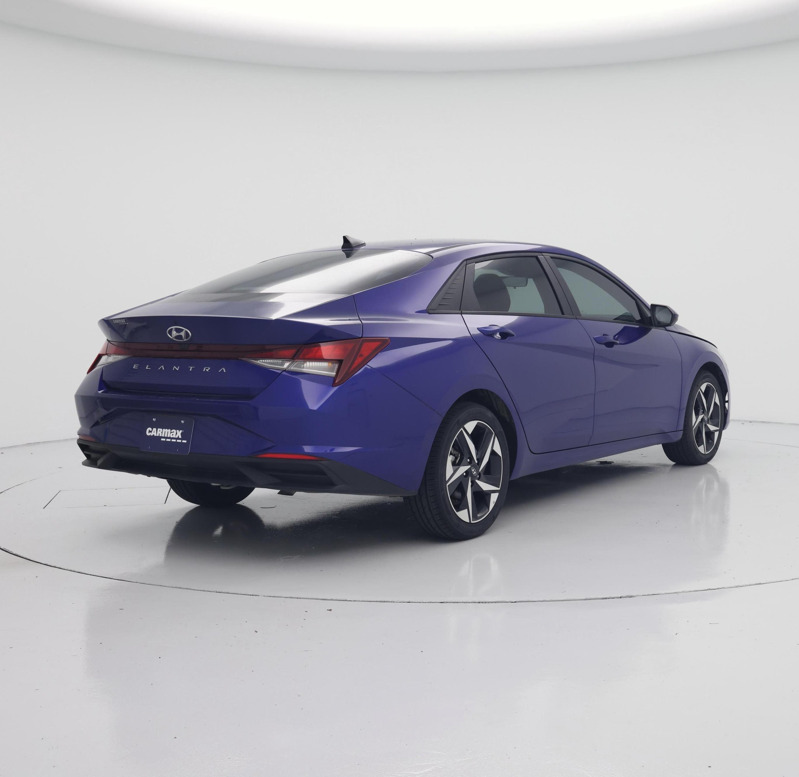 Thumbnail: 2023 Hyundai Elantra - 8