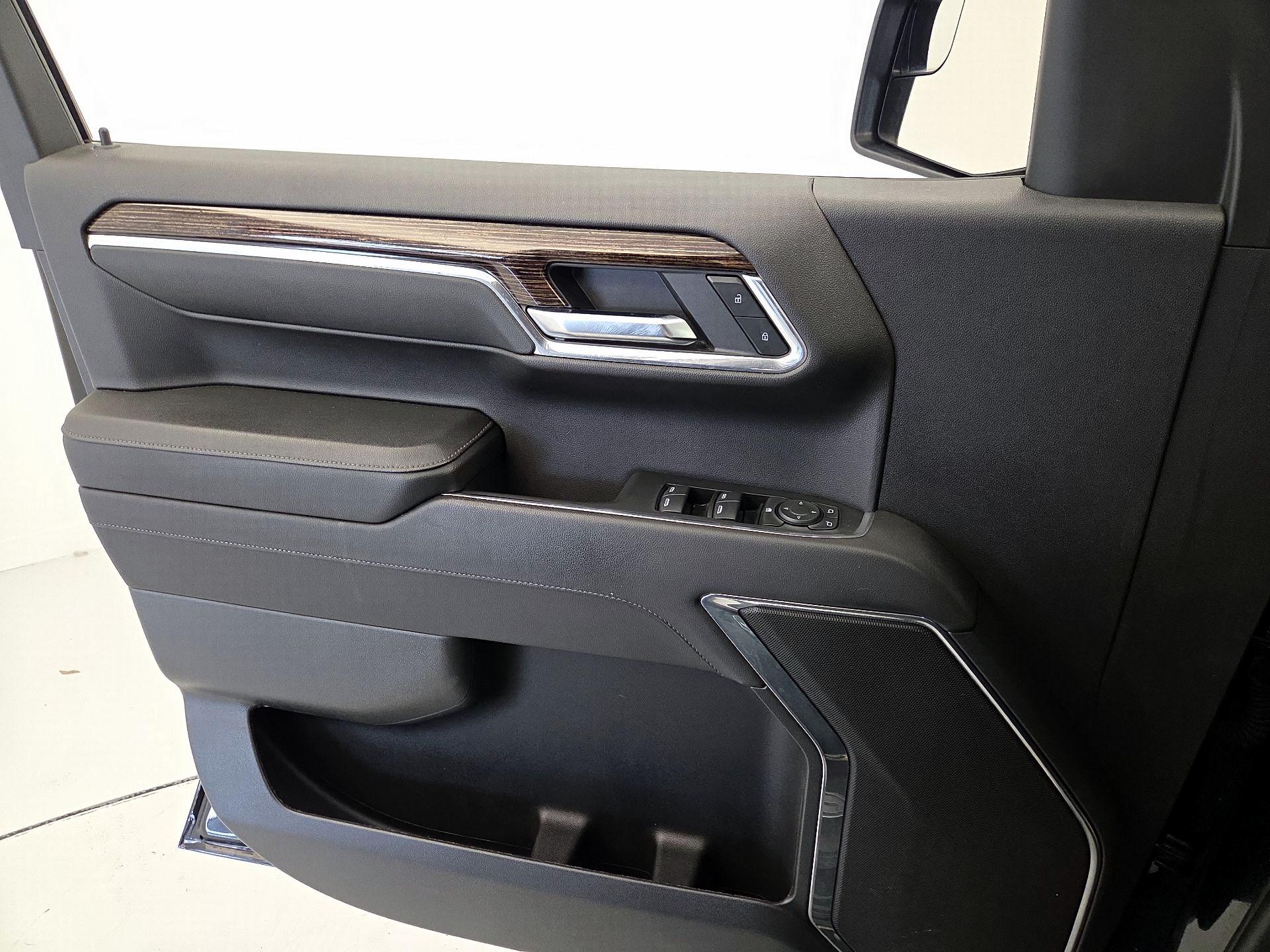 Thumbnail: 2024 GMC Sierra 1500 - 12
