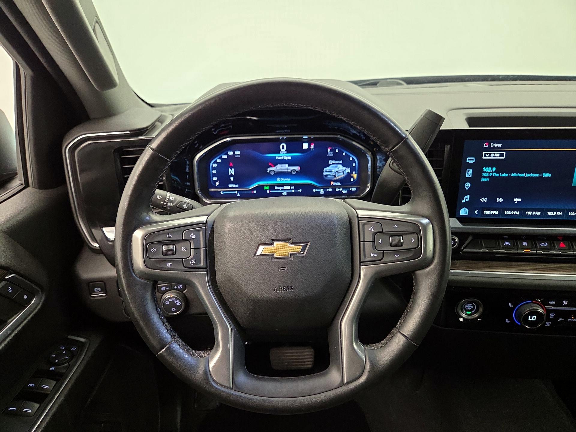 Thumbnail: 2023 Chevrolet Silverado 1500 - 10