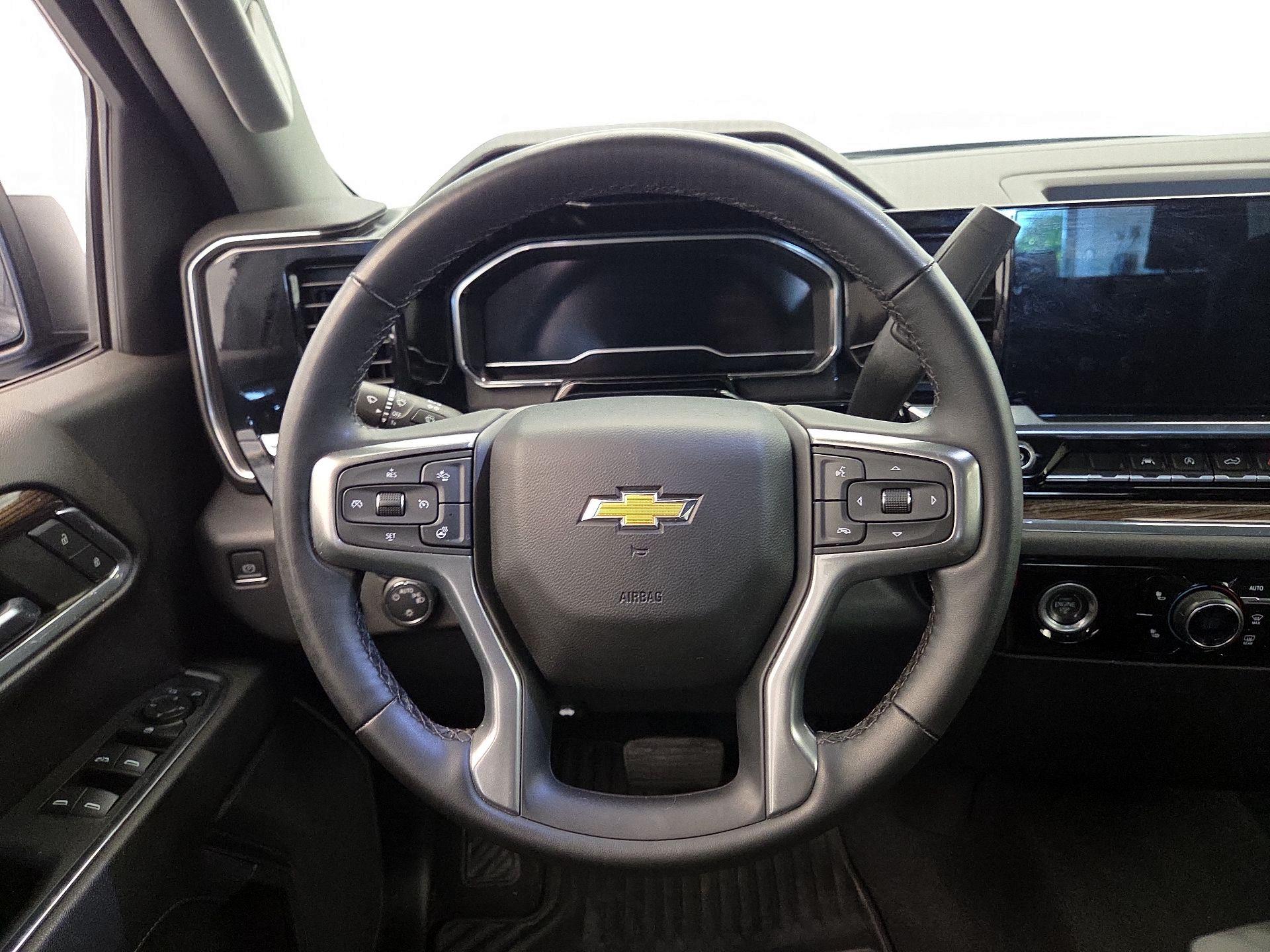 Thumbnail: 2023 Chevrolet Silverado 1500 - 10