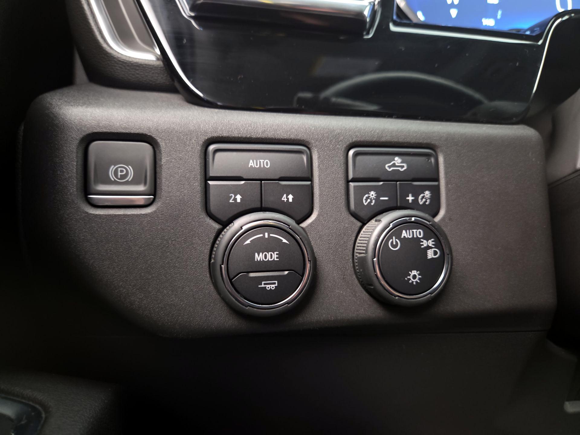 Thumbnail: 2023 Chevrolet Silverado 1500 - 13