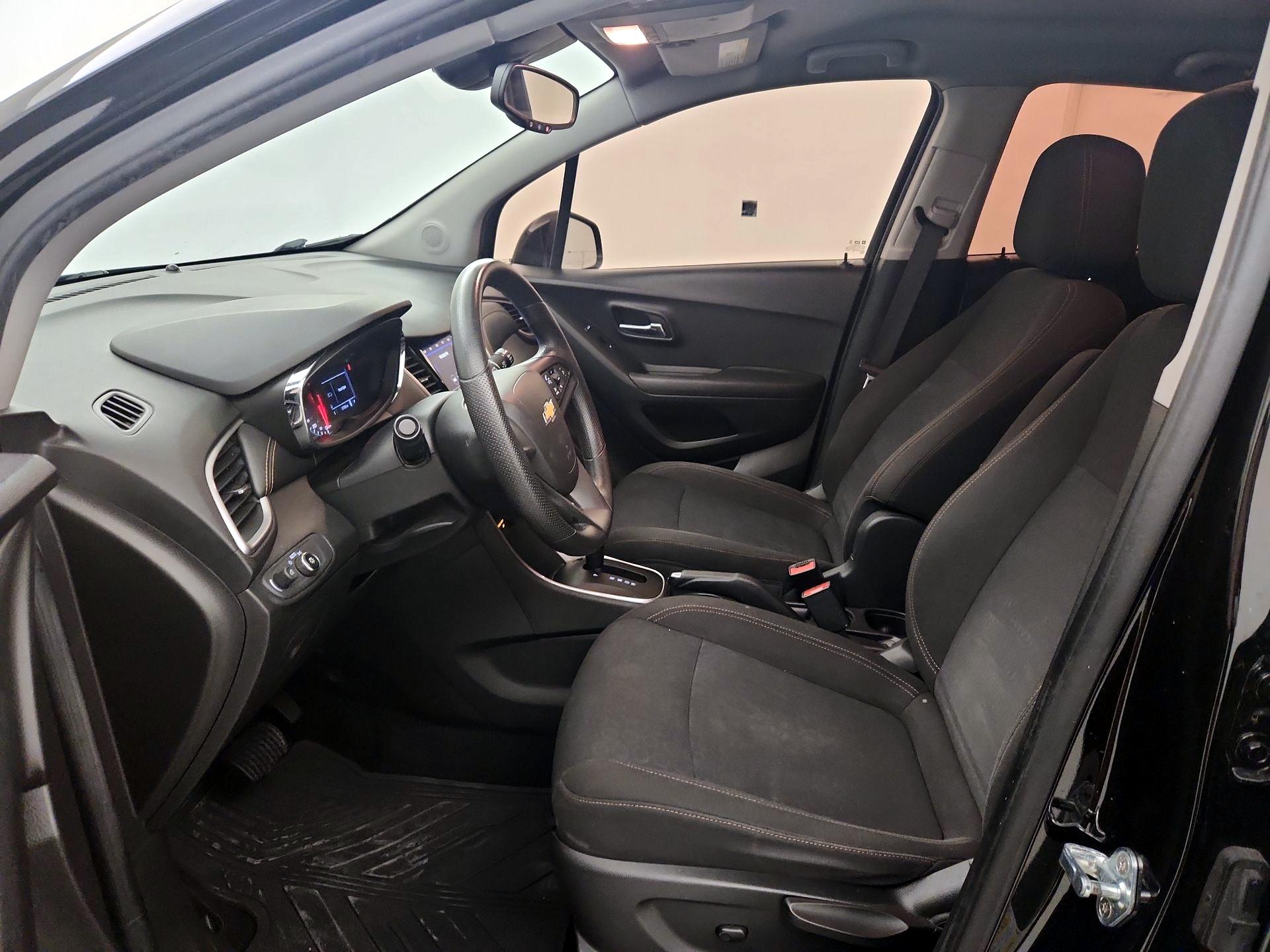 Thumbnail: 2020 Chevrolet Trax - 11
