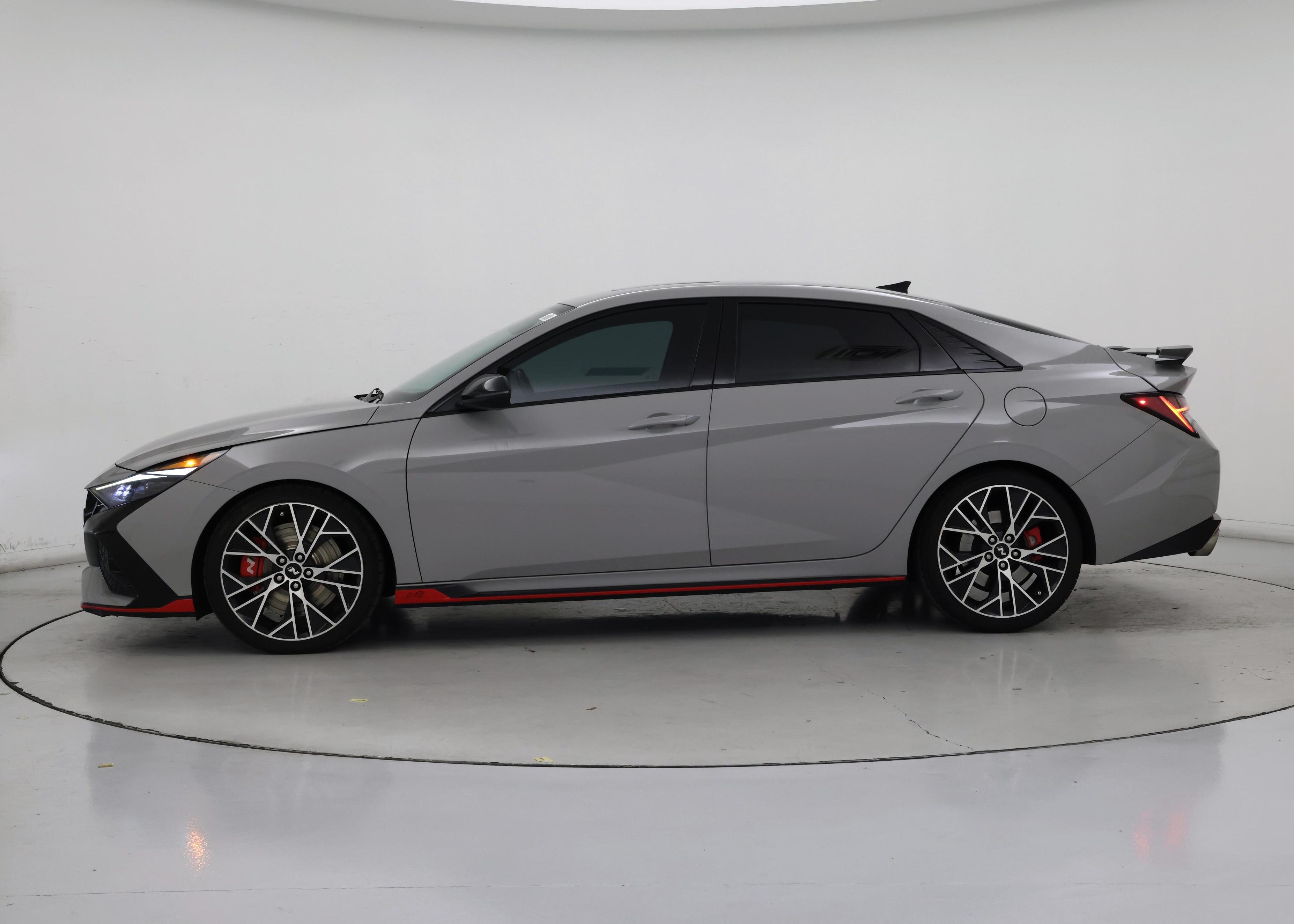 Thumbnail: 2023 Hyundai Elantra - 3