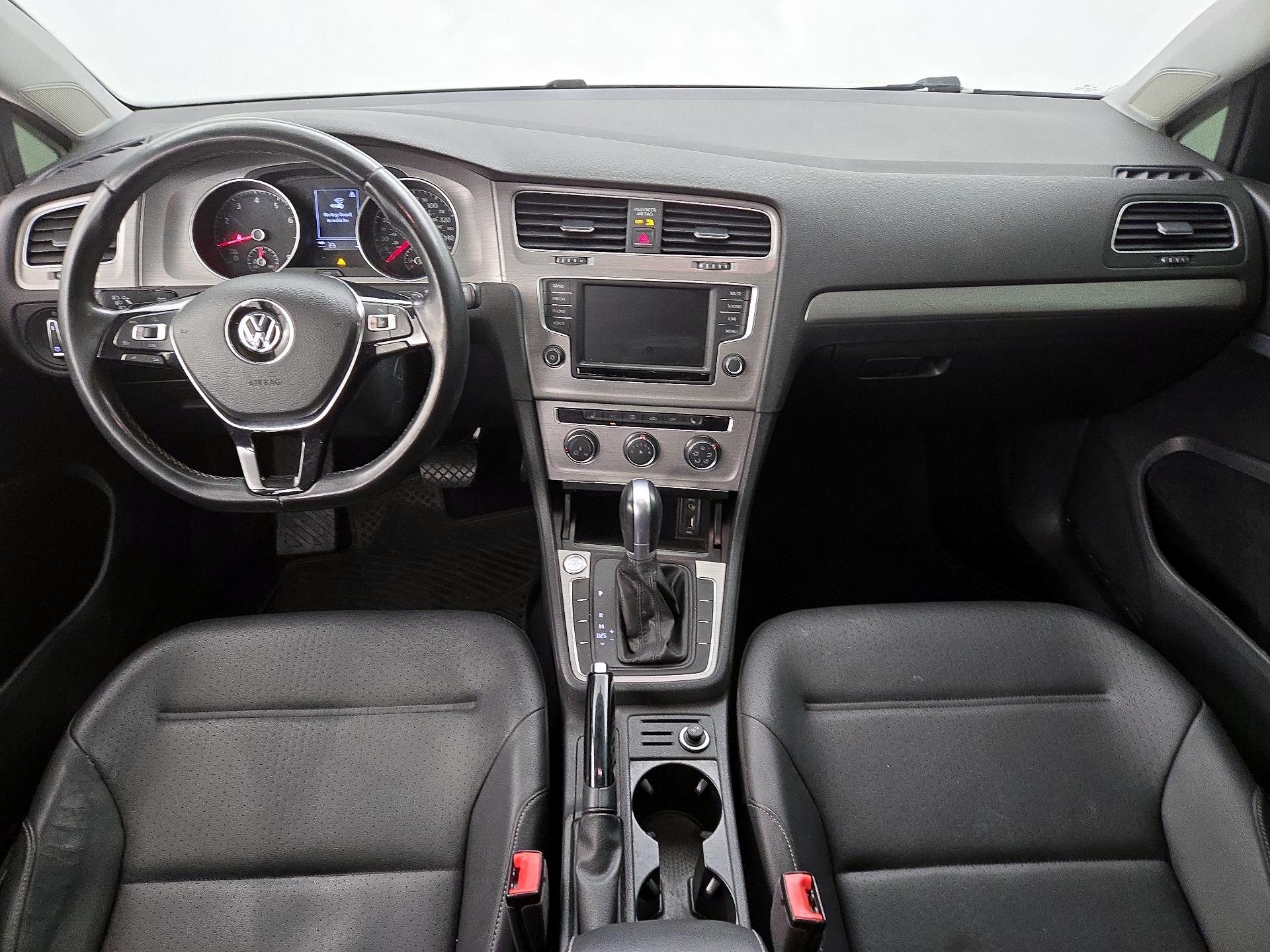 Thumbnail: 2017 Volkswagen Golf - 9
