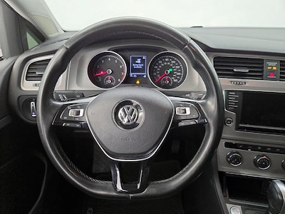 Steering Wheel & Instrument Cluster (On)