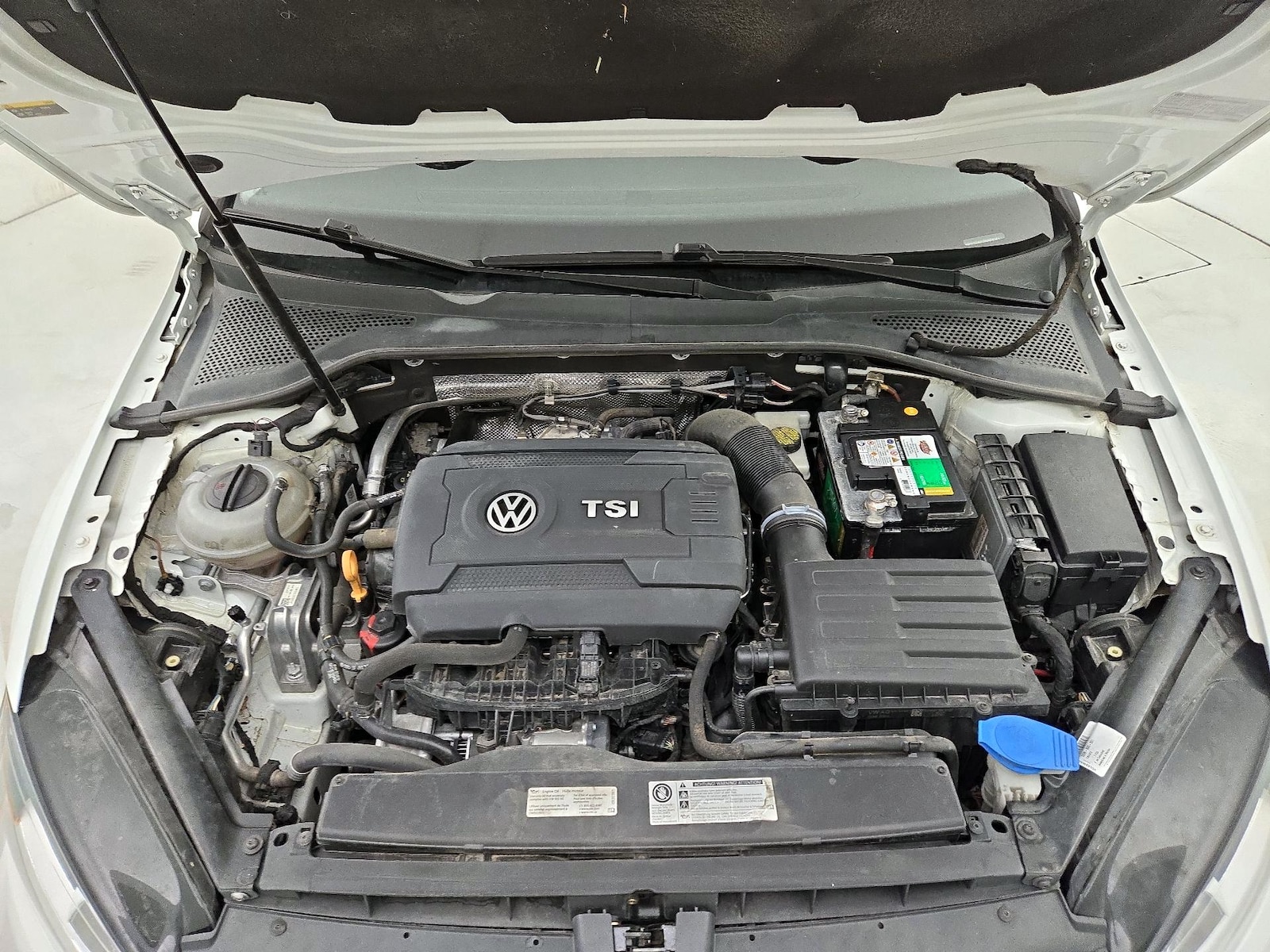 2017 Volkswagen Golf Wolfsburg Edition - Photo 23