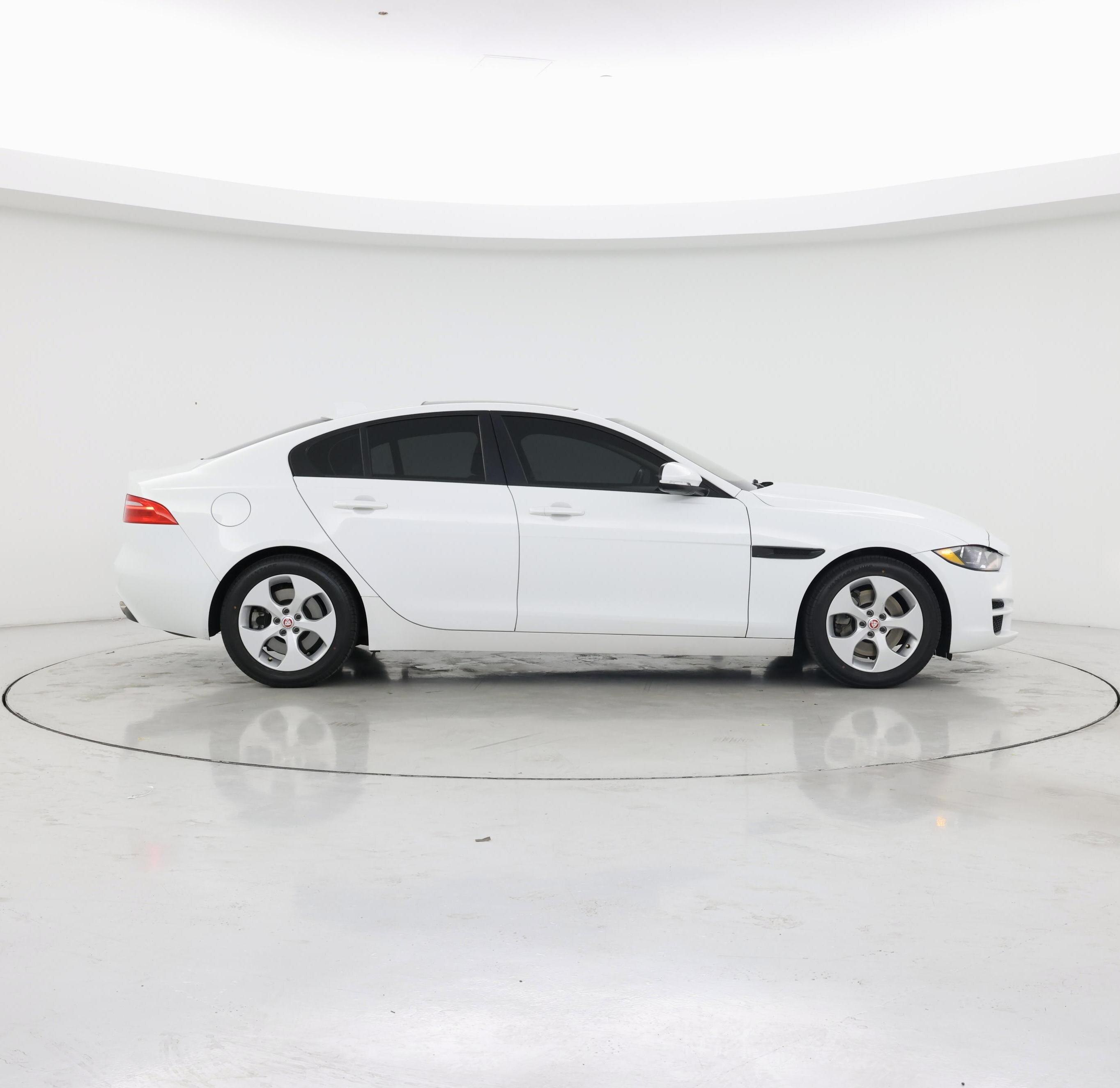 Thumbnail: 2018 Jaguar XE - 7