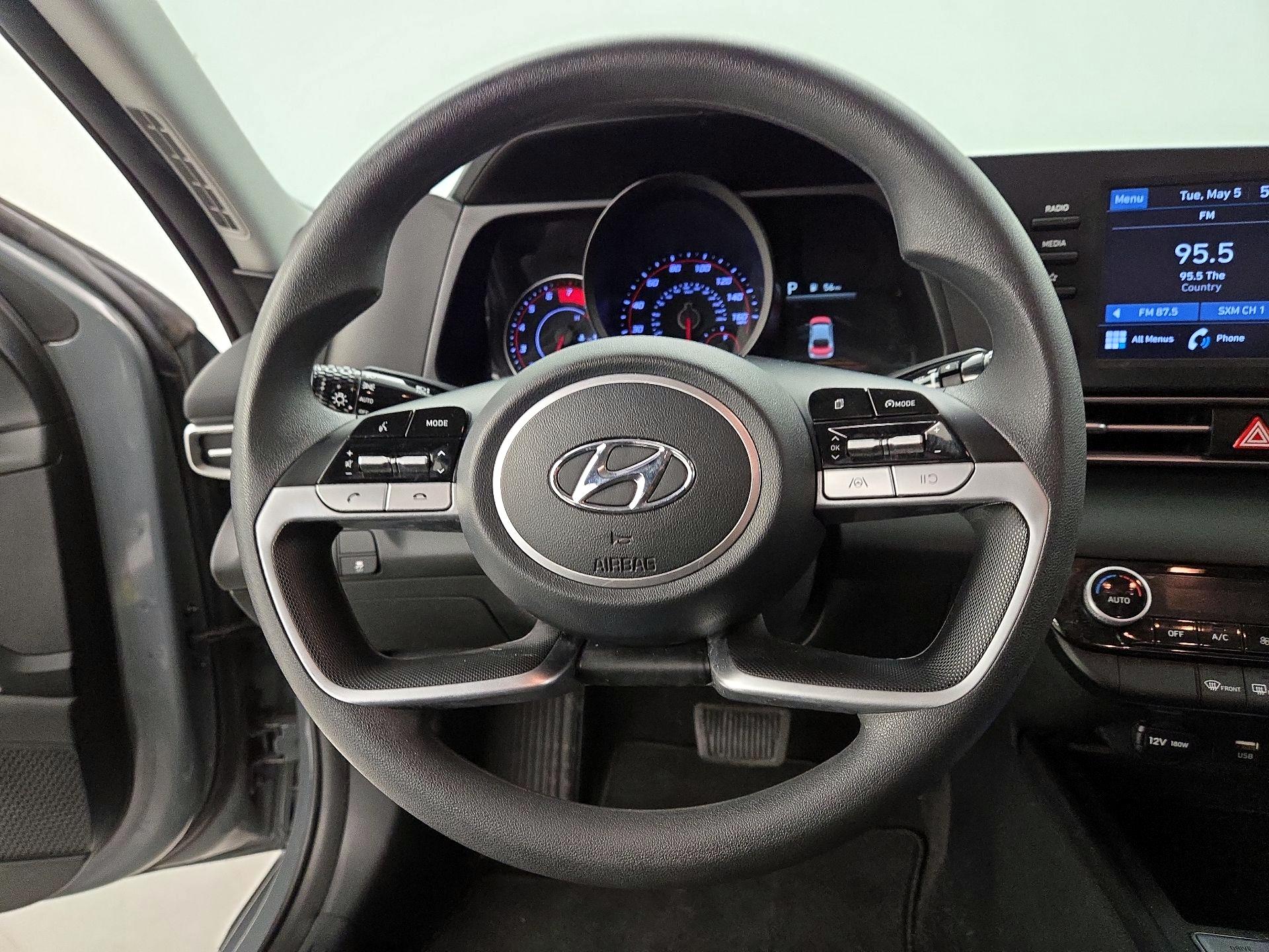 Thumbnail: 2022 Hyundai Elantra - 10