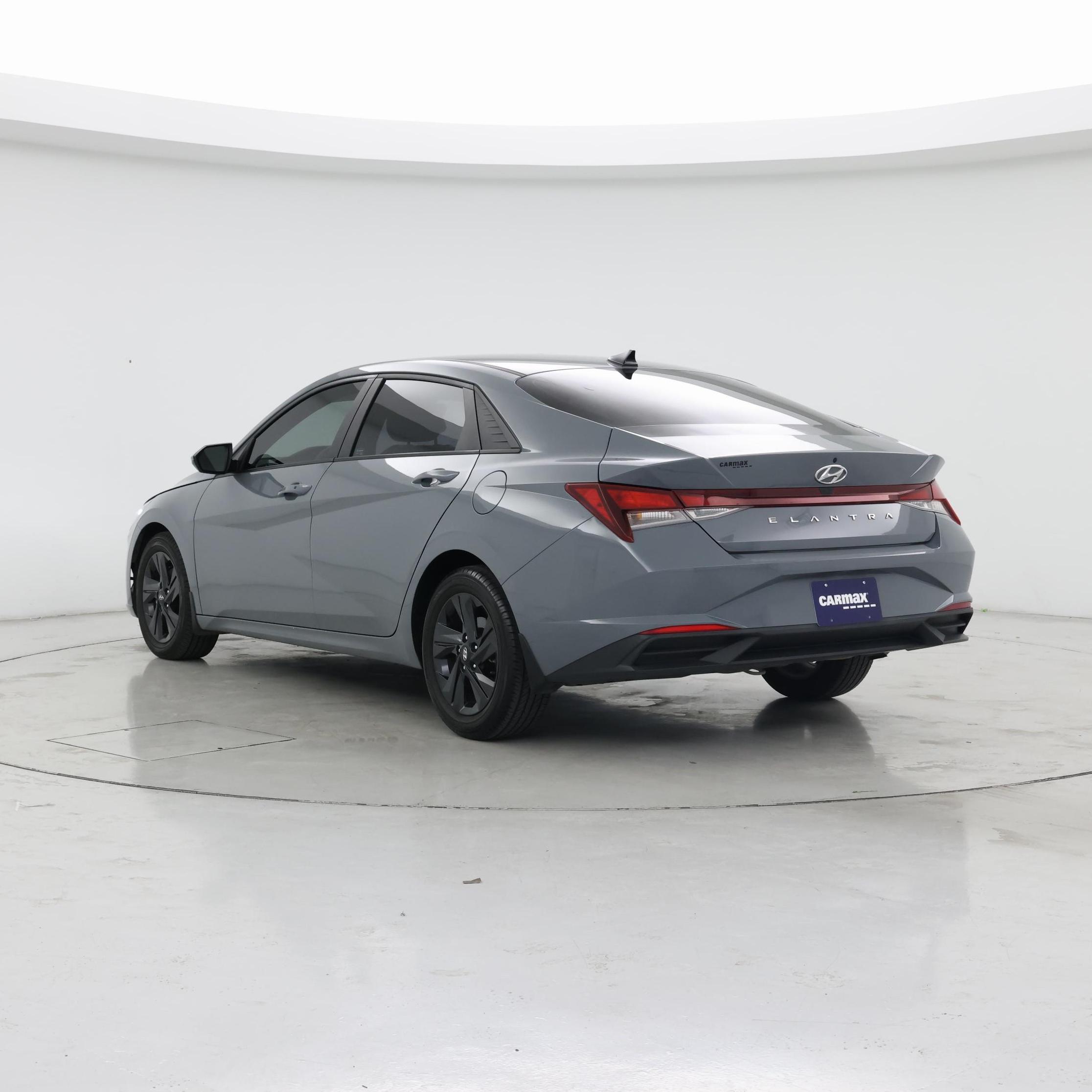 Thumbnail: 2022 Hyundai Elantra - 2