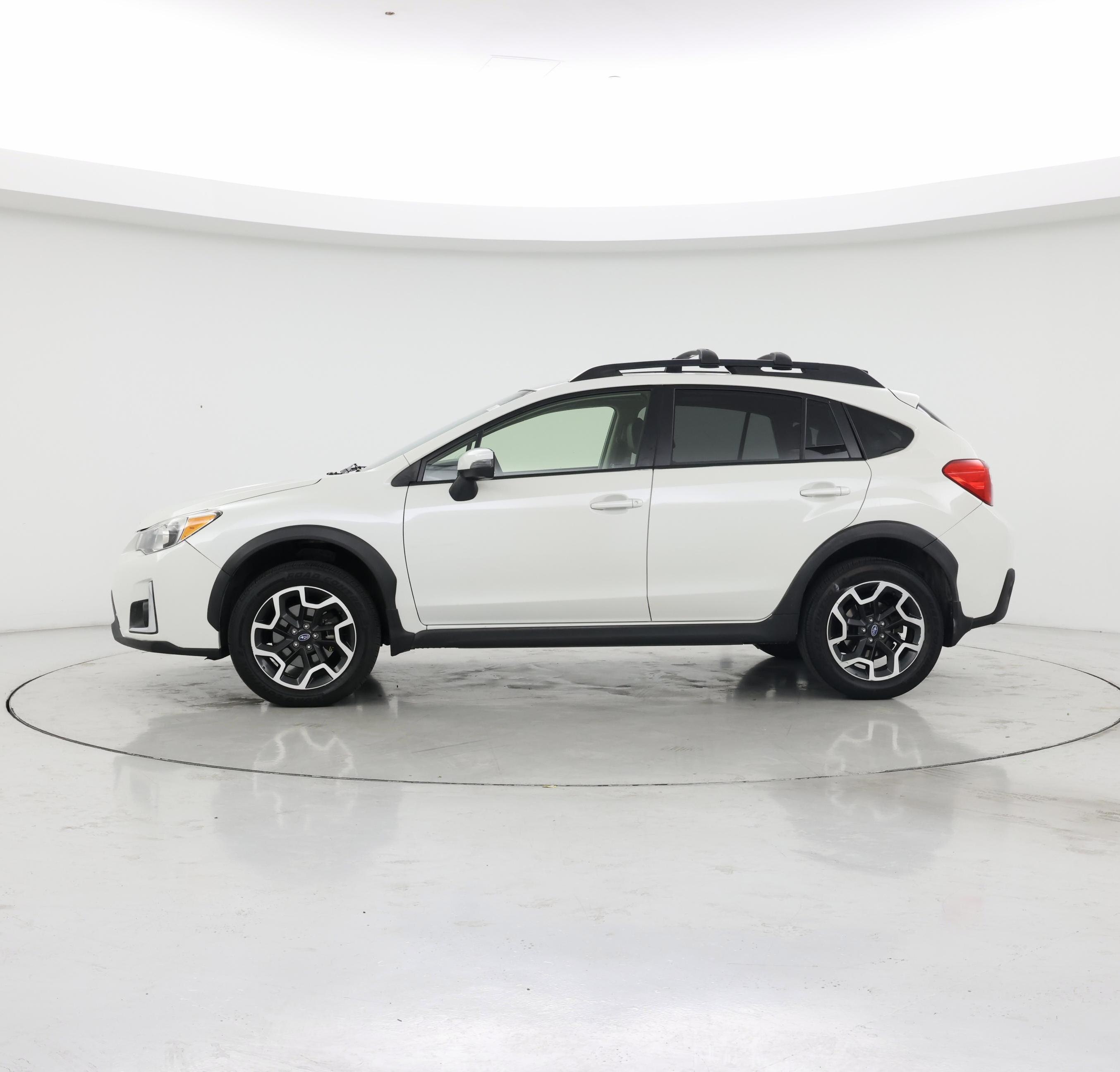 Thumbnail: 2016 Subaru XV Crosstrek - 3