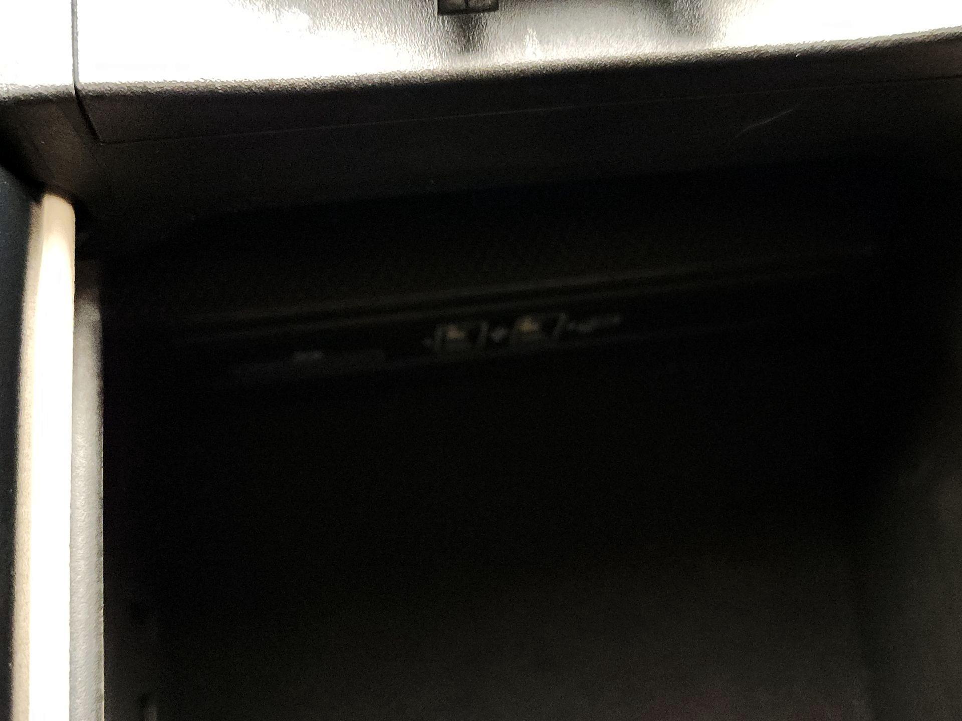 Thumbnail: 2020 Mercedes-Benz C-Class - 18