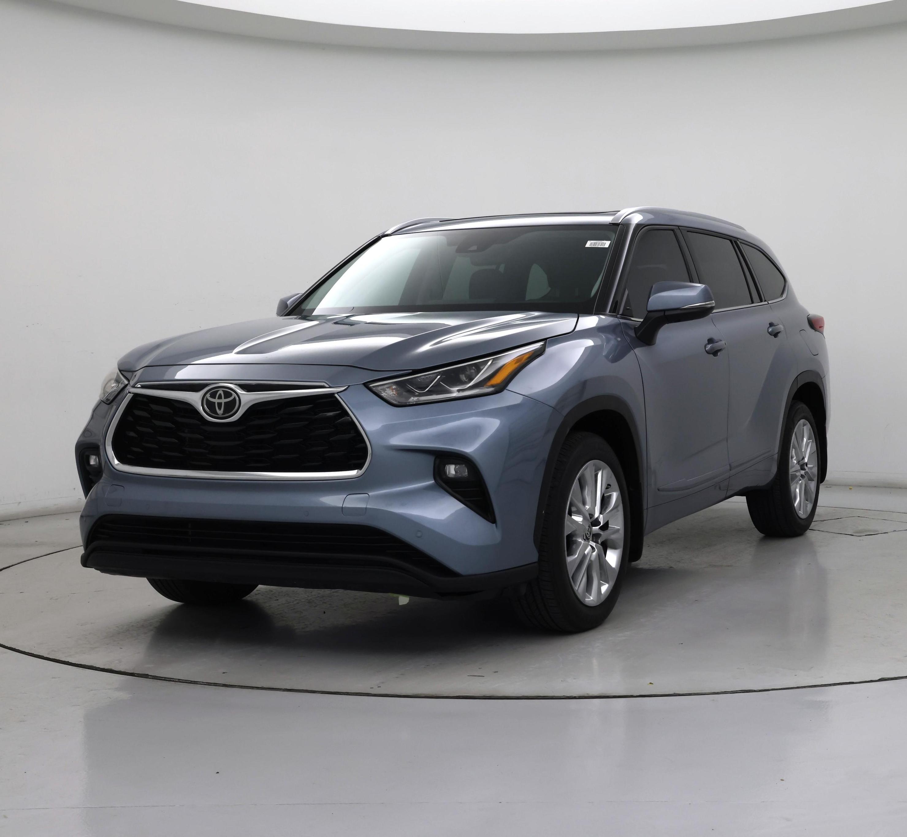 Thumbnail: 2023 Toyota Highlander - 4