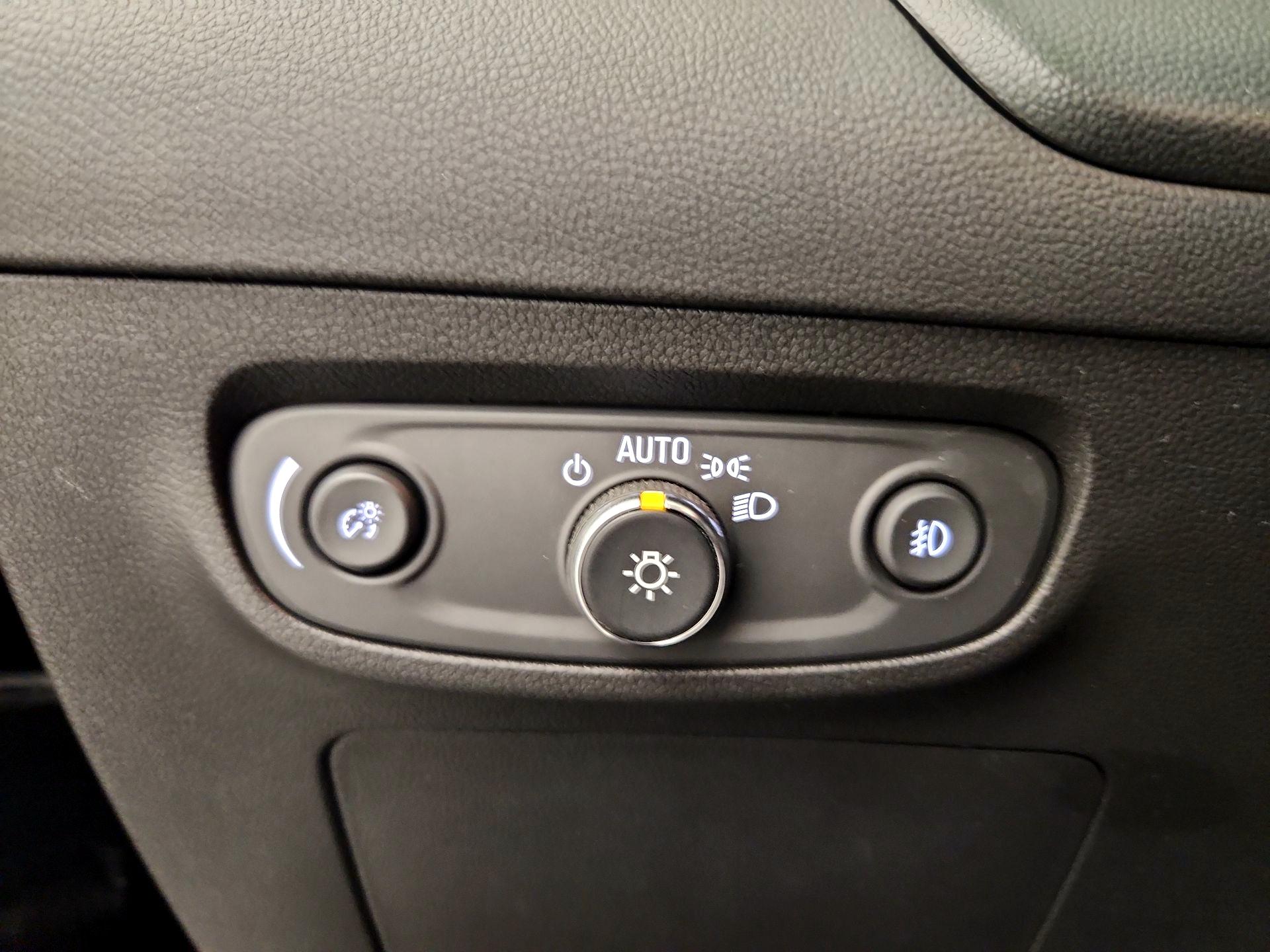 Thumbnail: 2023 Buick Encore GX - 13