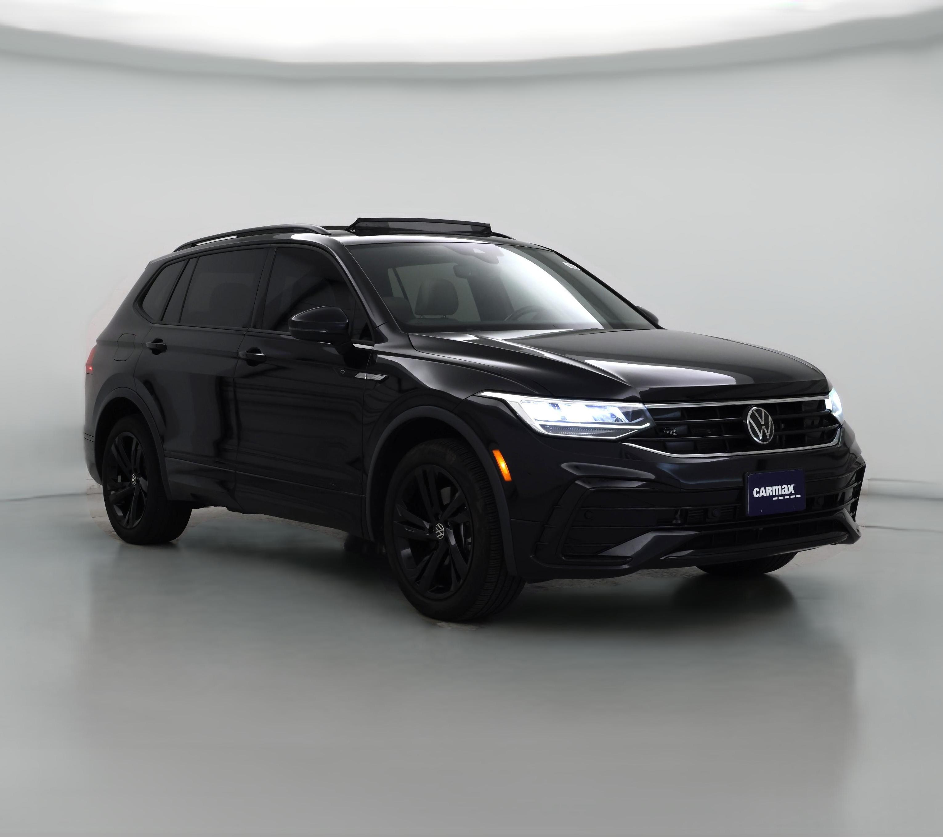 Thumbnail: 2023 Volkswagen Tiguan - 1