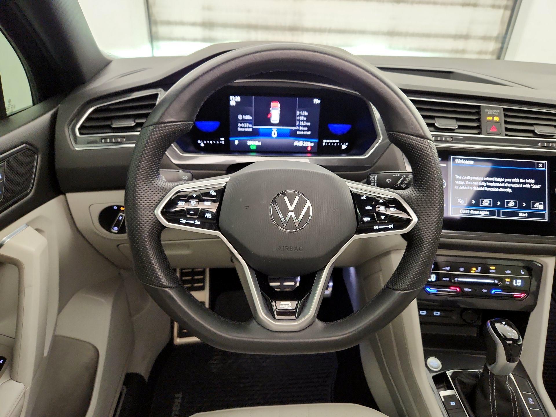 Thumbnail: 2023 Volkswagen Tiguan - 10