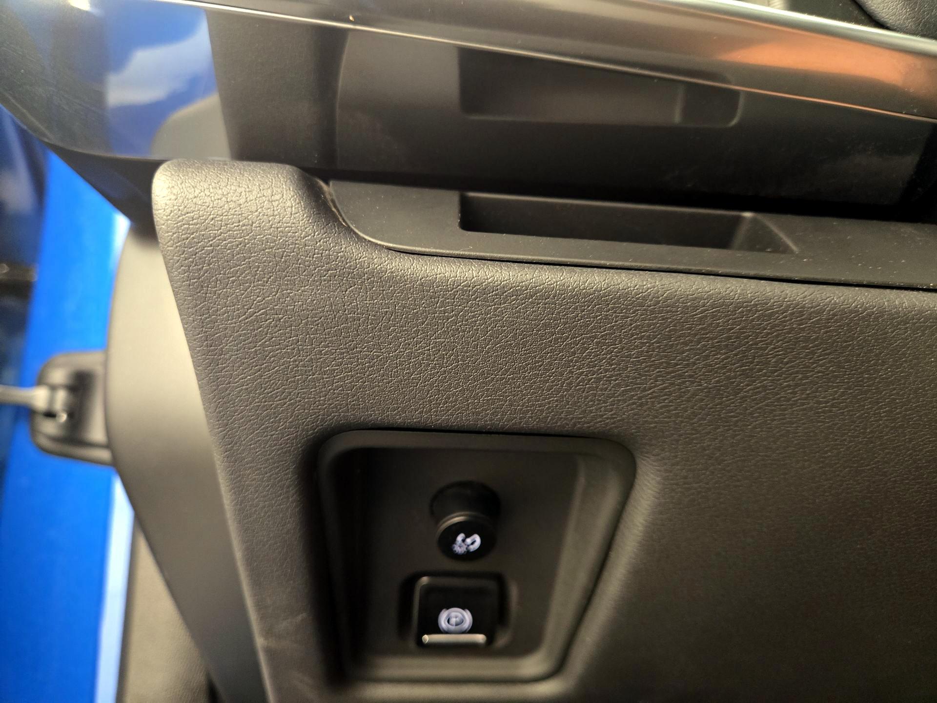 Thumbnail: 2023 Chevrolet Corvette - 13