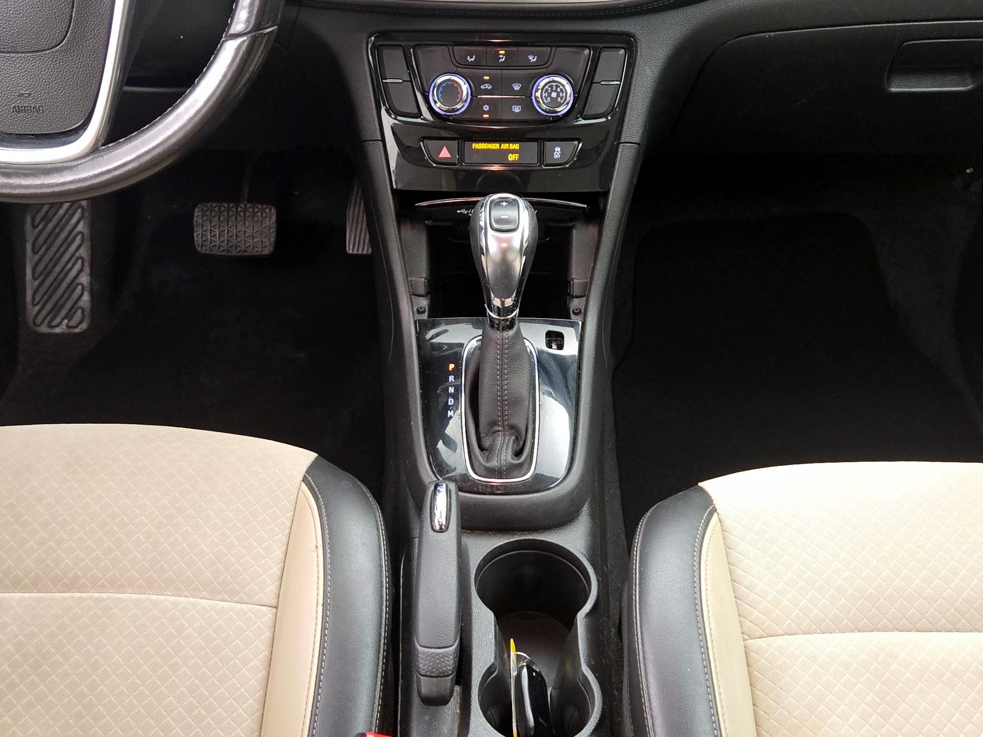 Thumbnail: 2018 Buick Encore - 17