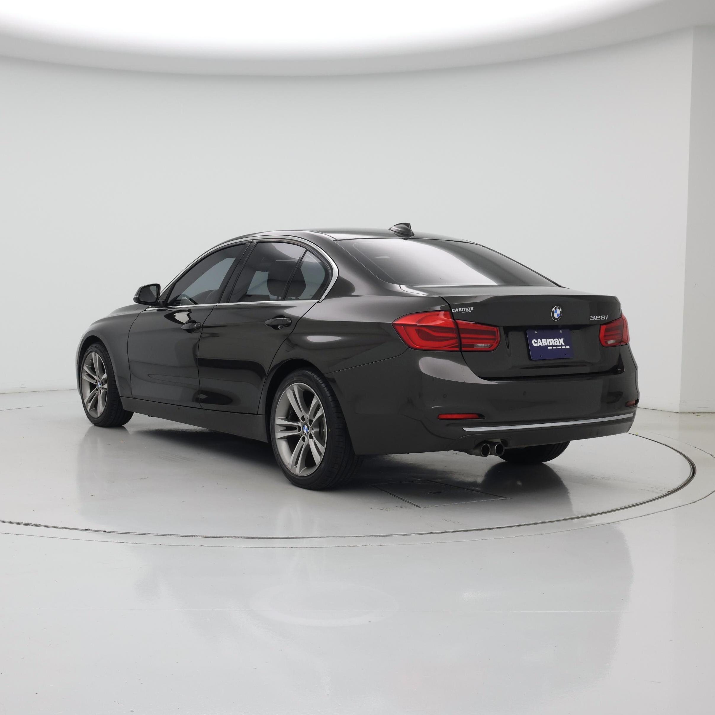 Thumbnail: 2016 BMW 3 Series - 2