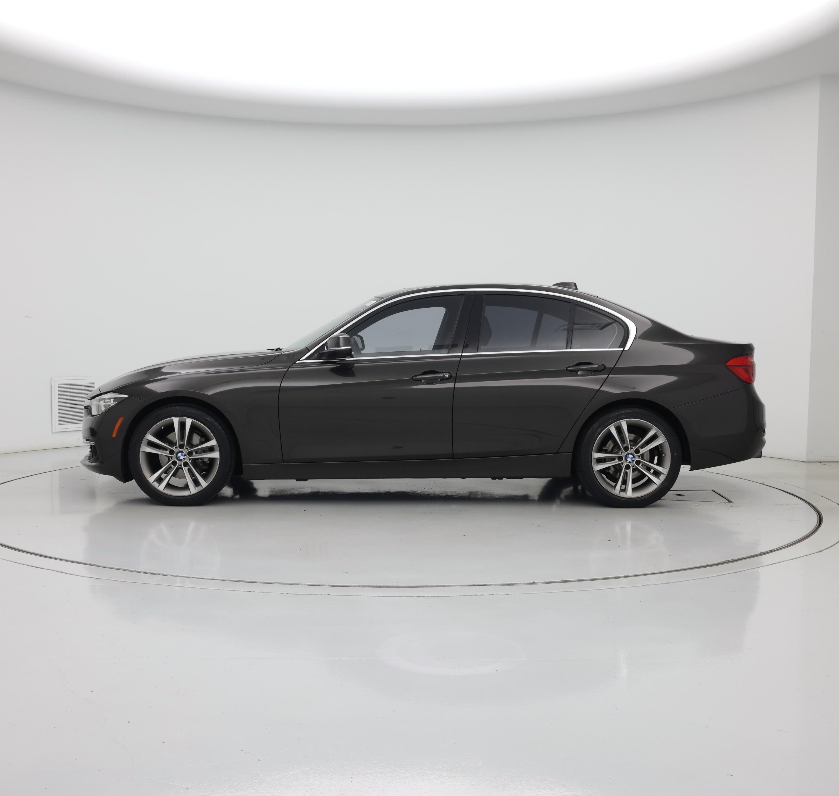 Thumbnail: 2016 BMW 3 Series - 3