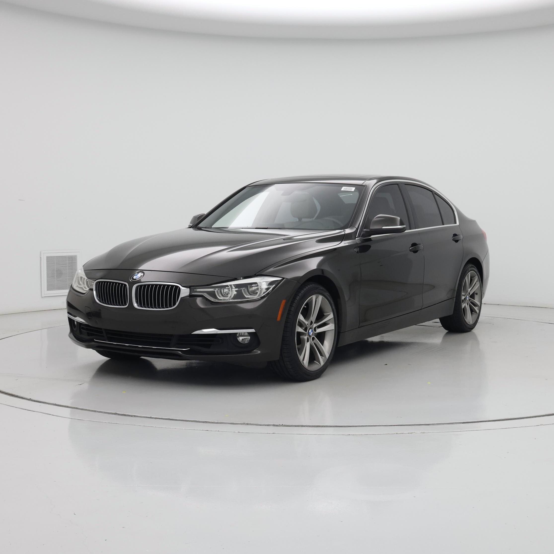 Thumbnail: 2016 BMW 3 Series - 4
