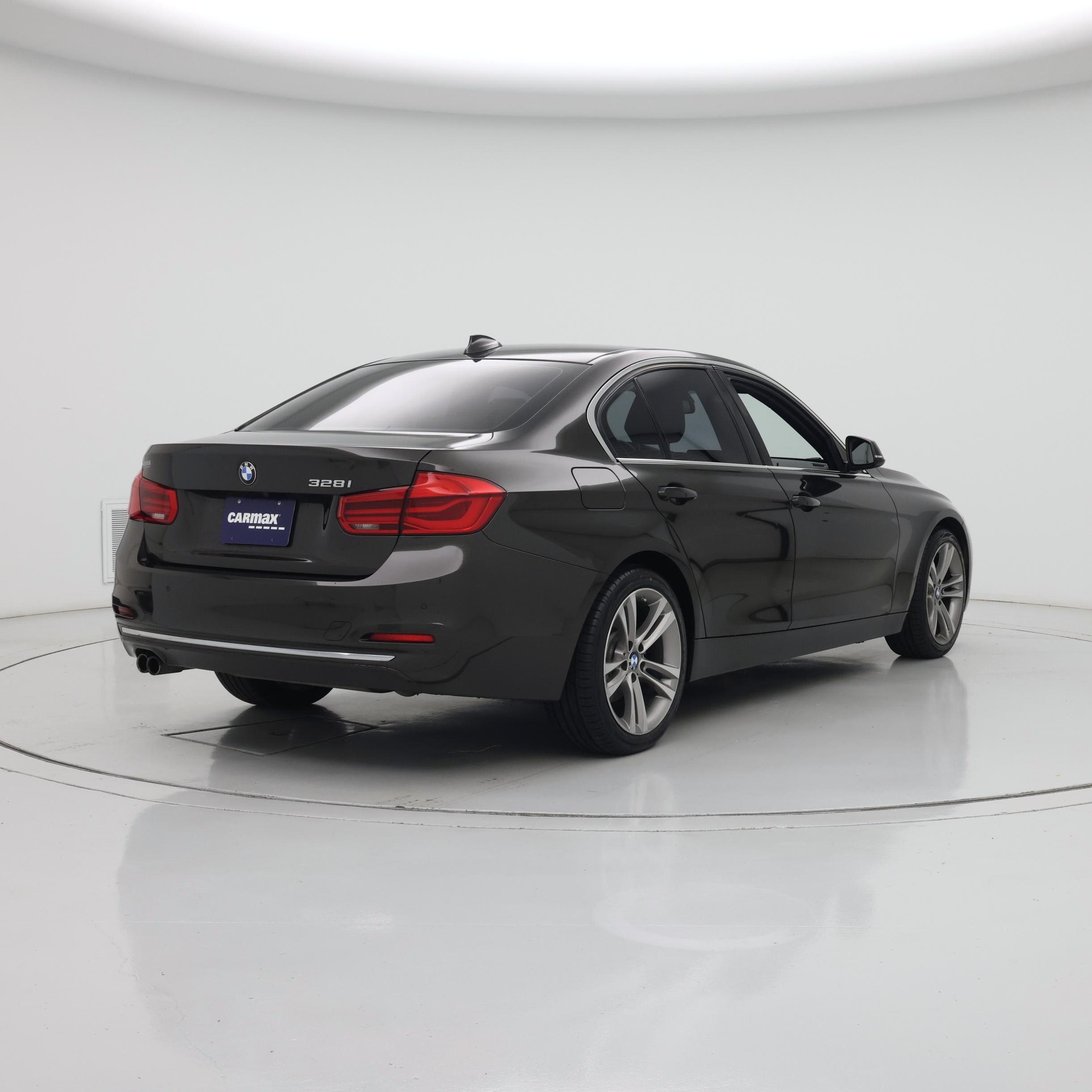 Thumbnail: 2016 BMW 3 Series - 8