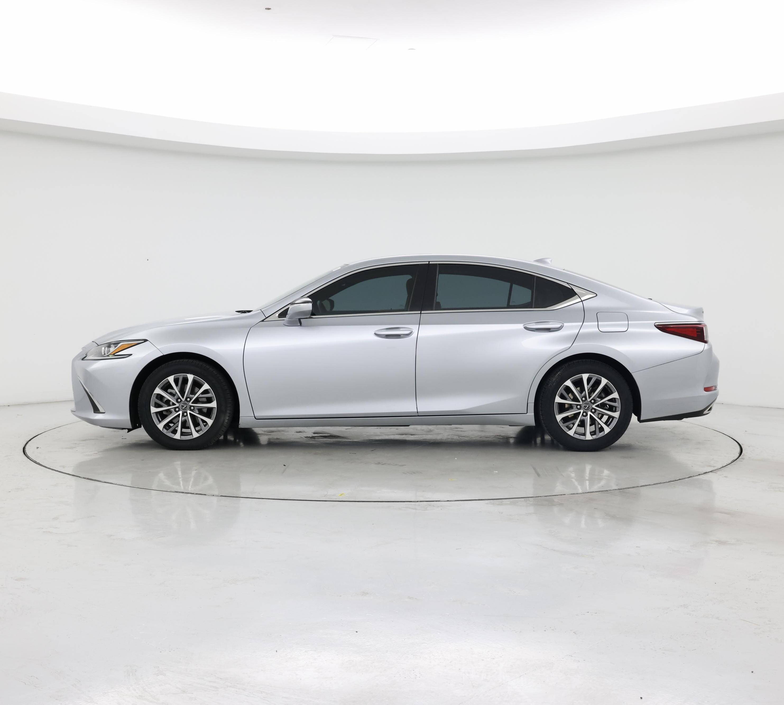 Thumbnail: 2023 Lexus ES - 3