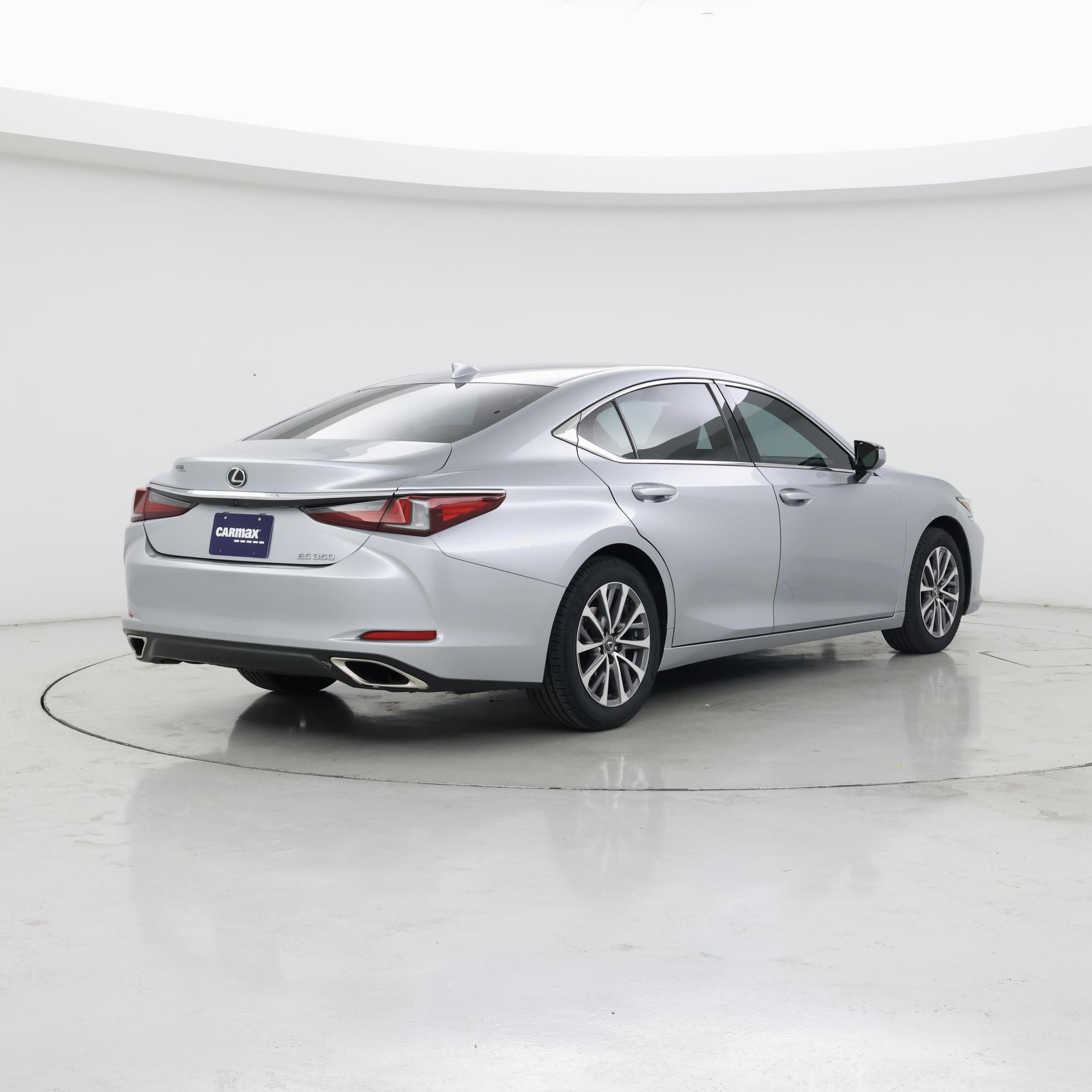 Thumbnail: 2023 Lexus ES - 8