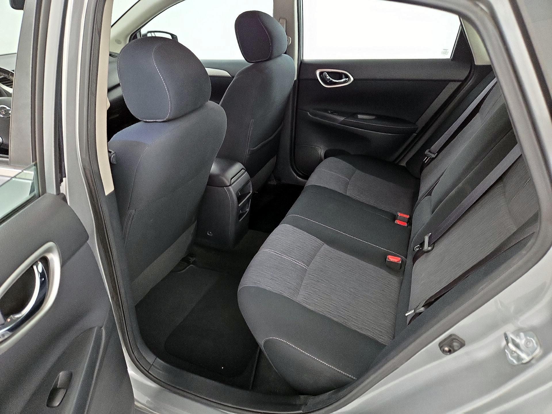 Thumbnail: 2014 Nissan Sentra - 20