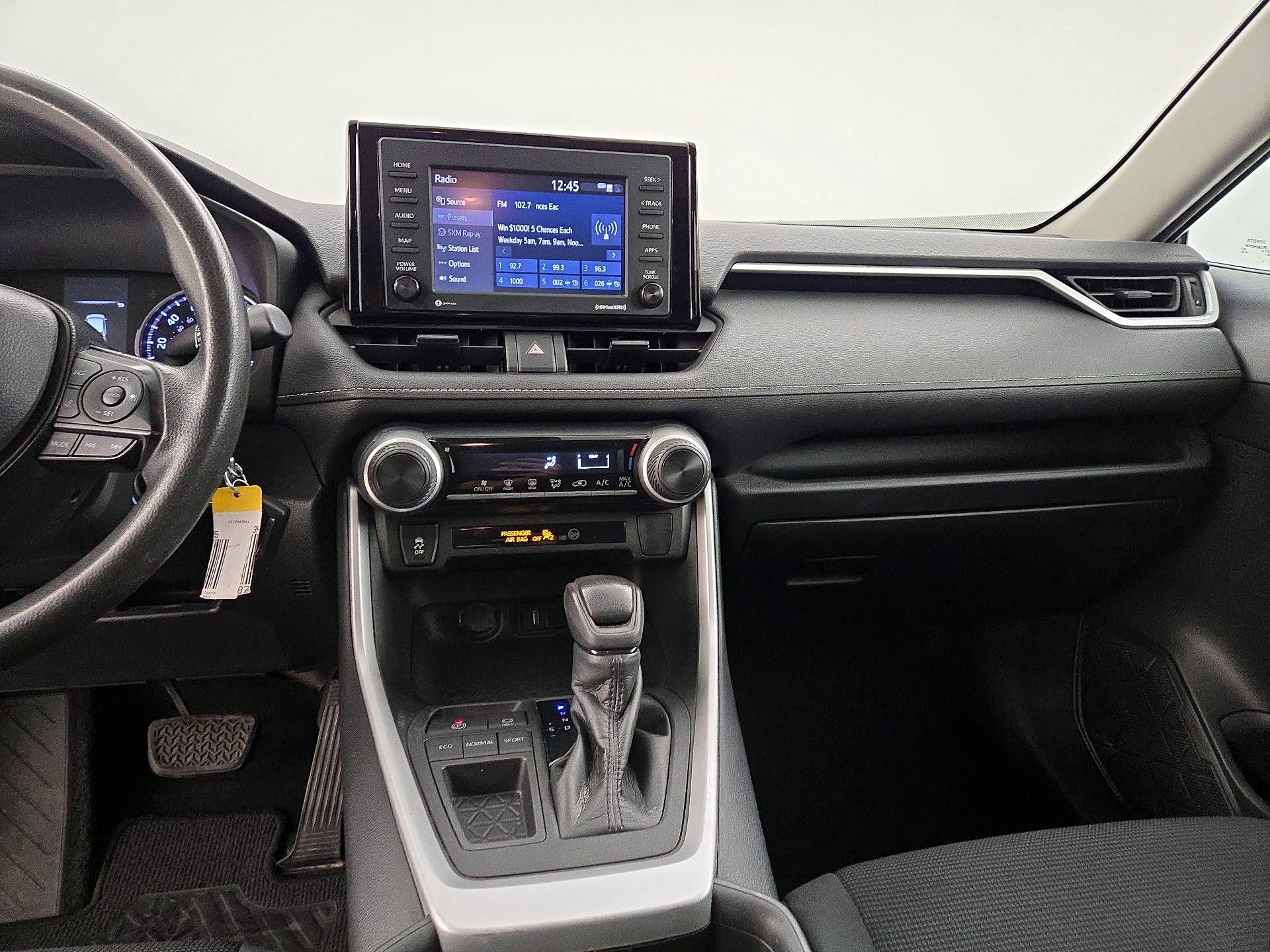 Thumbnail: 2021 Toyota RAV4 - 9