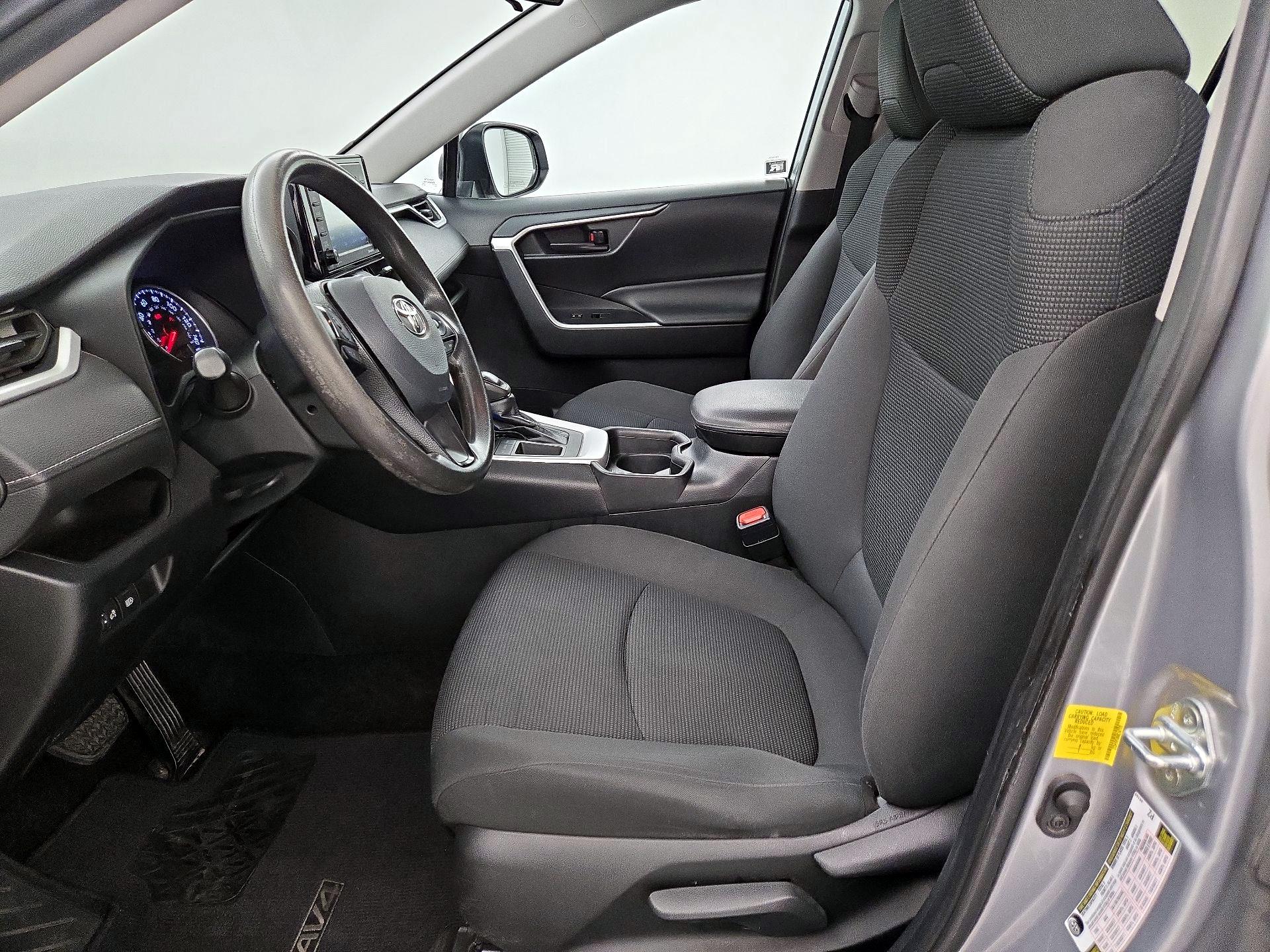 Thumbnail: 2021 Toyota RAV4 - 11