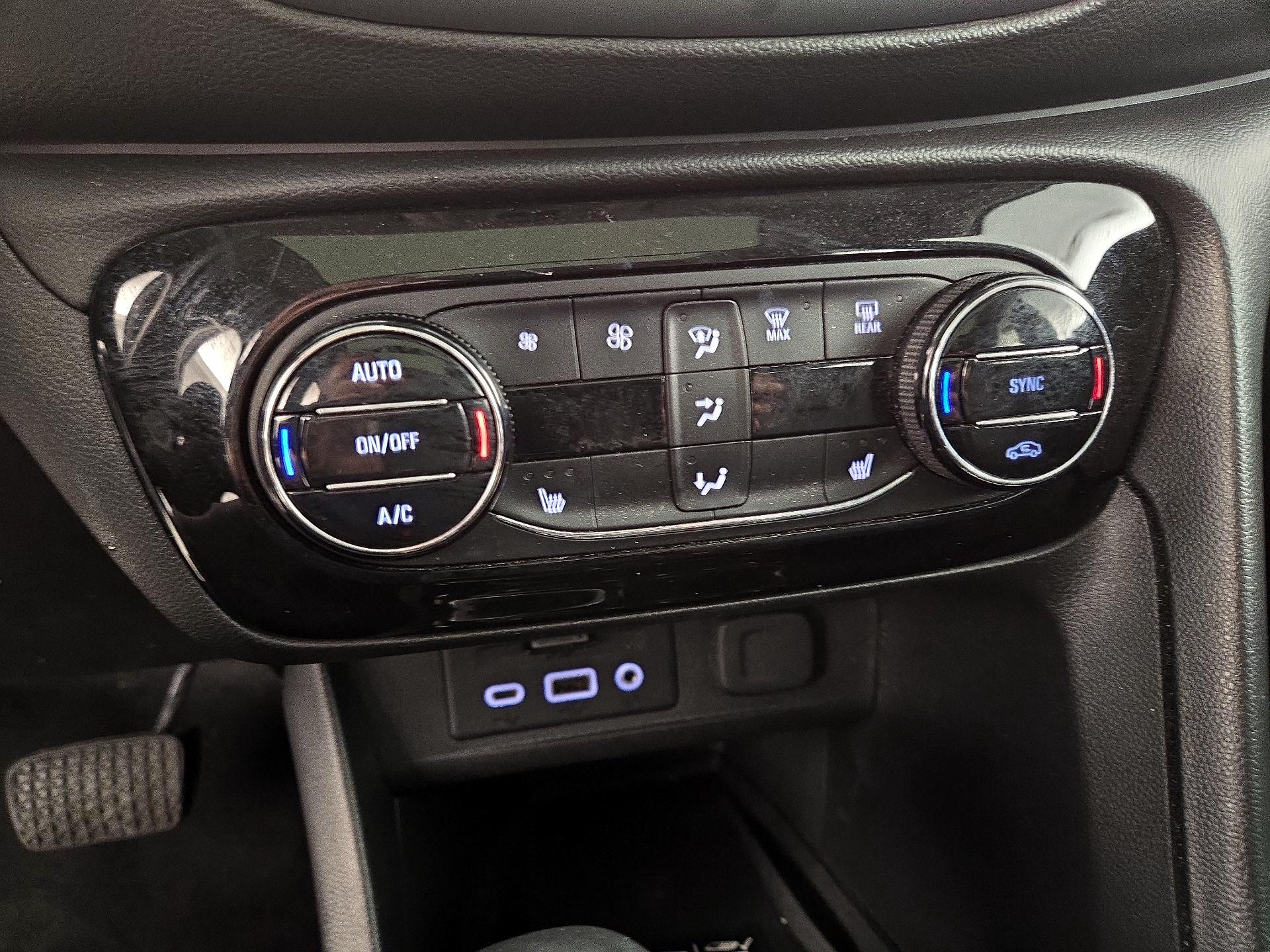Thumbnail: 2021 Buick Encore GX - 16