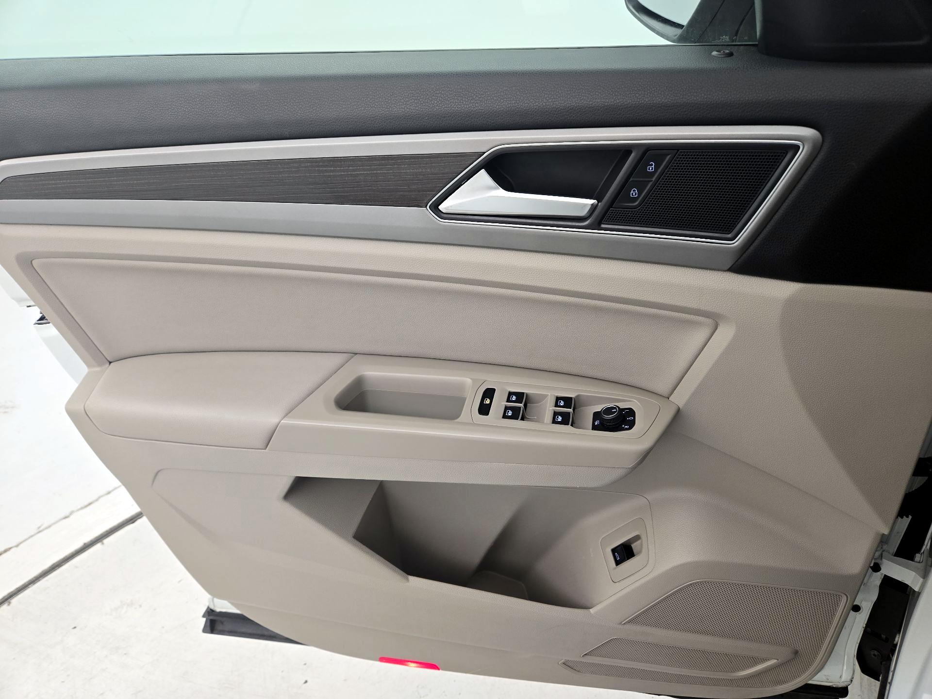 Thumbnail: 2019 Volkswagen Atlas - 12