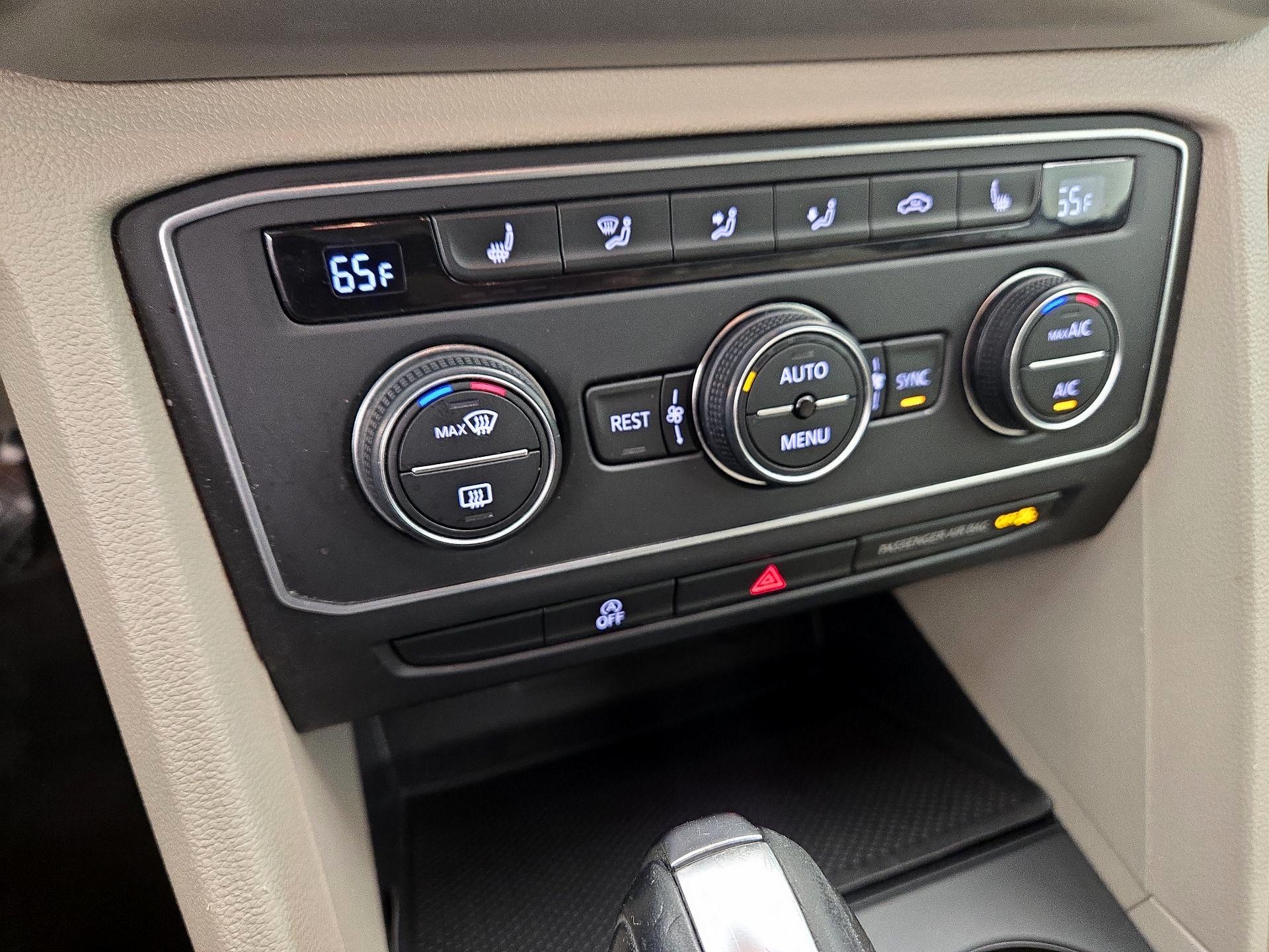 Thumbnail: 2019 Volkswagen Atlas - 16