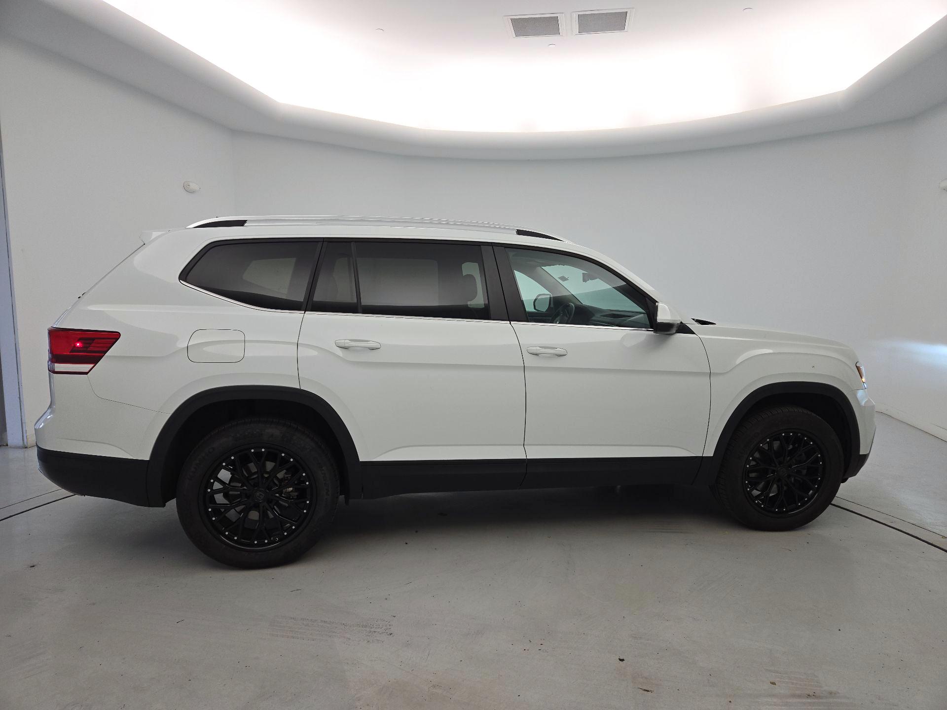 Thumbnail: 2019 Volkswagen Atlas - 4