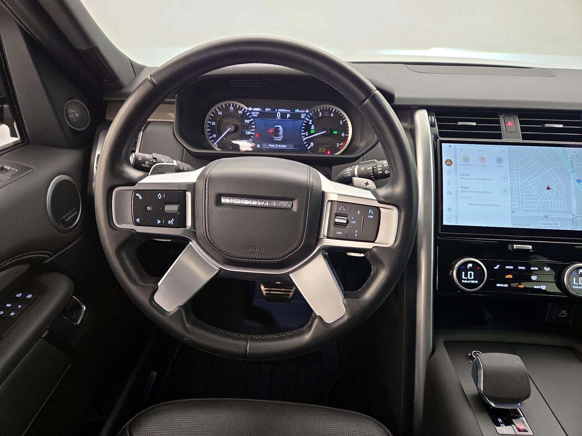 Thumbnail: 2023 Land Rover Discovery - 10