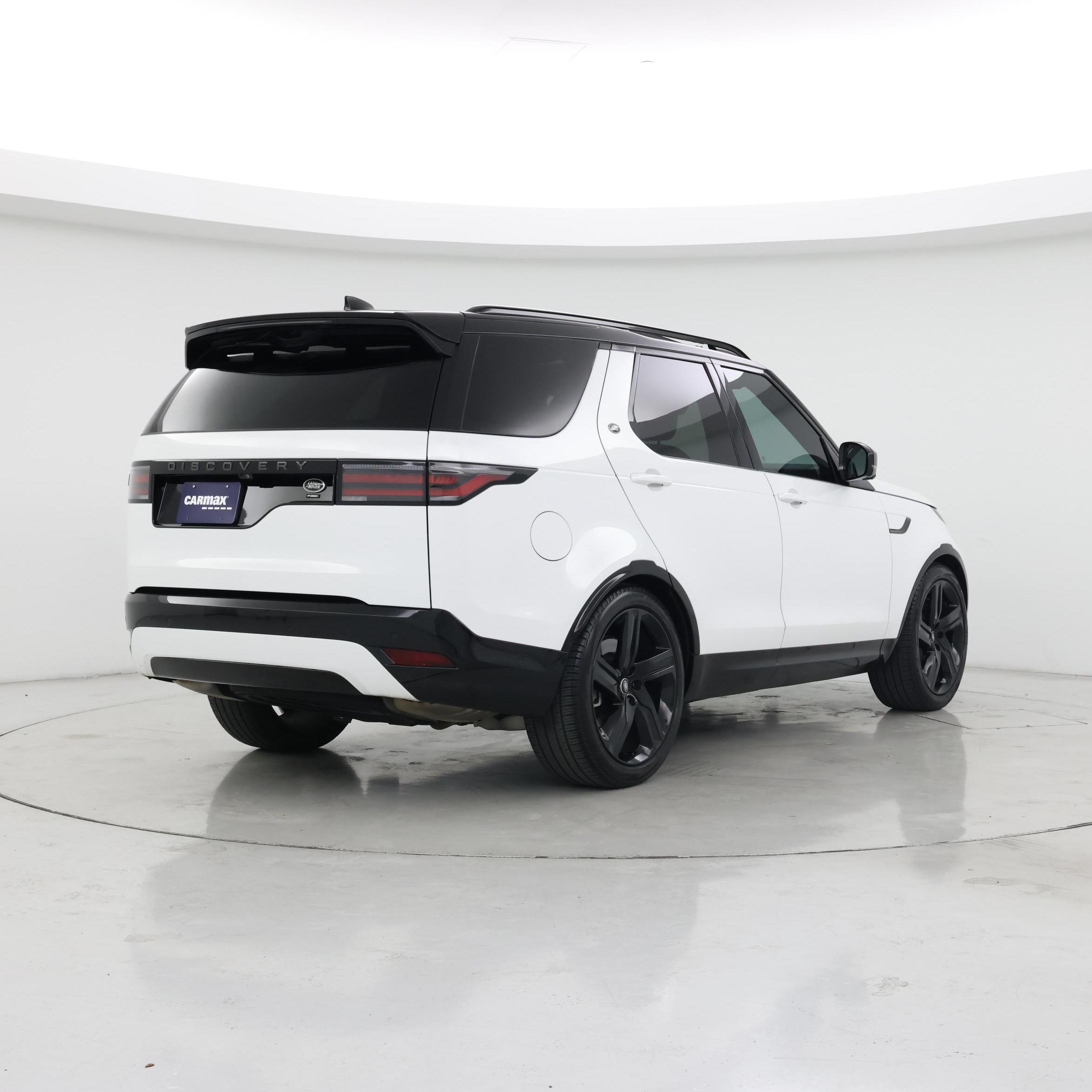 Thumbnail: 2023 Land Rover Discovery - 8