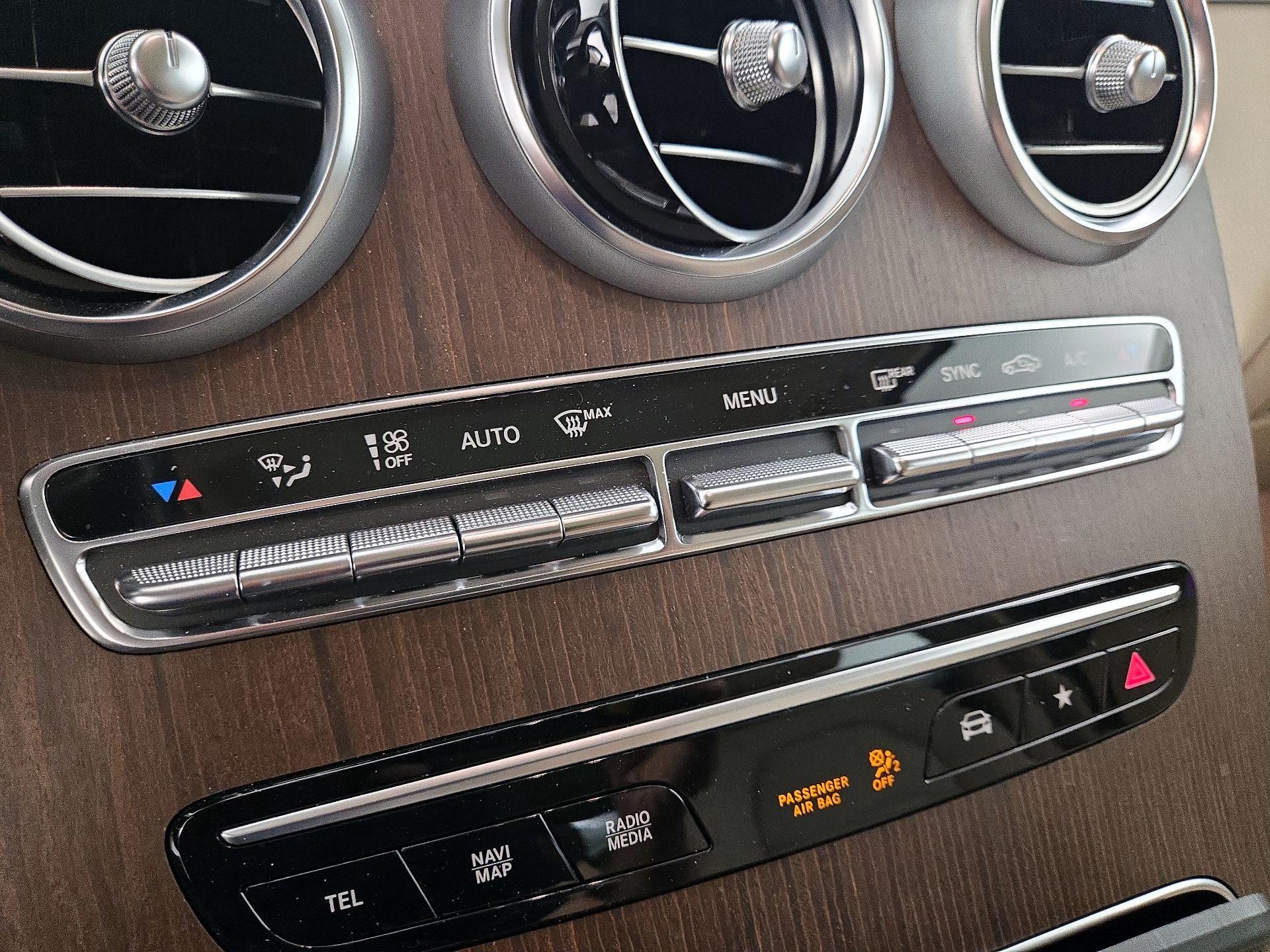 Thumbnail: 2022 Mercedes-Benz GLC - 16