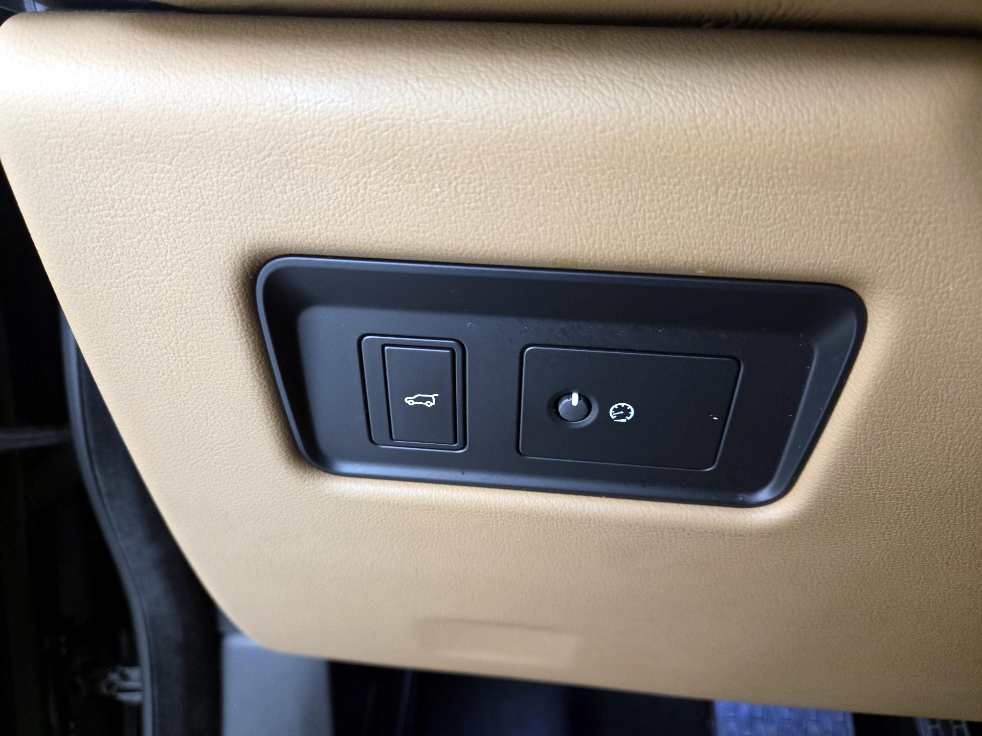 Thumbnail: 2022 Jaguar F-Pace - 13