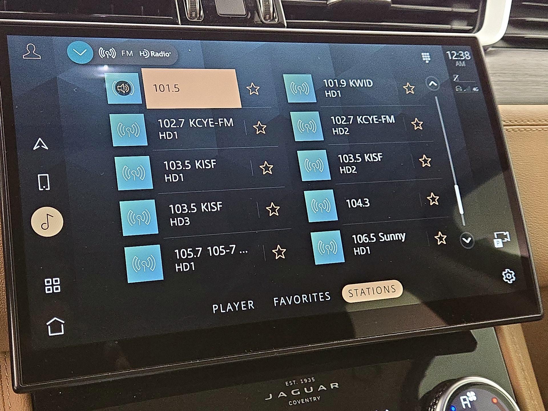 Thumbnail: 2022 Jaguar F-Pace - 16