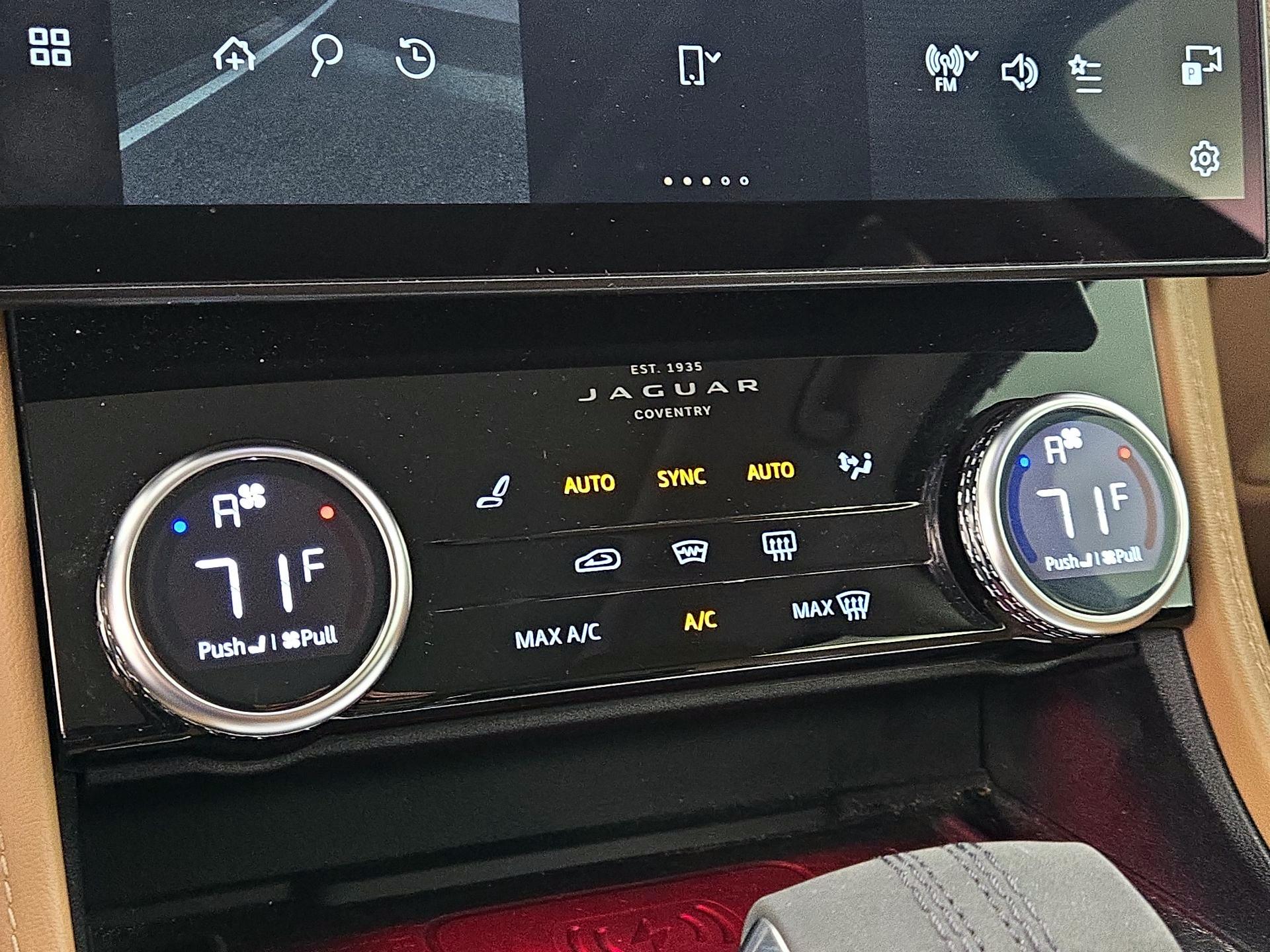 Thumbnail: 2022 Jaguar F-Pace - 17